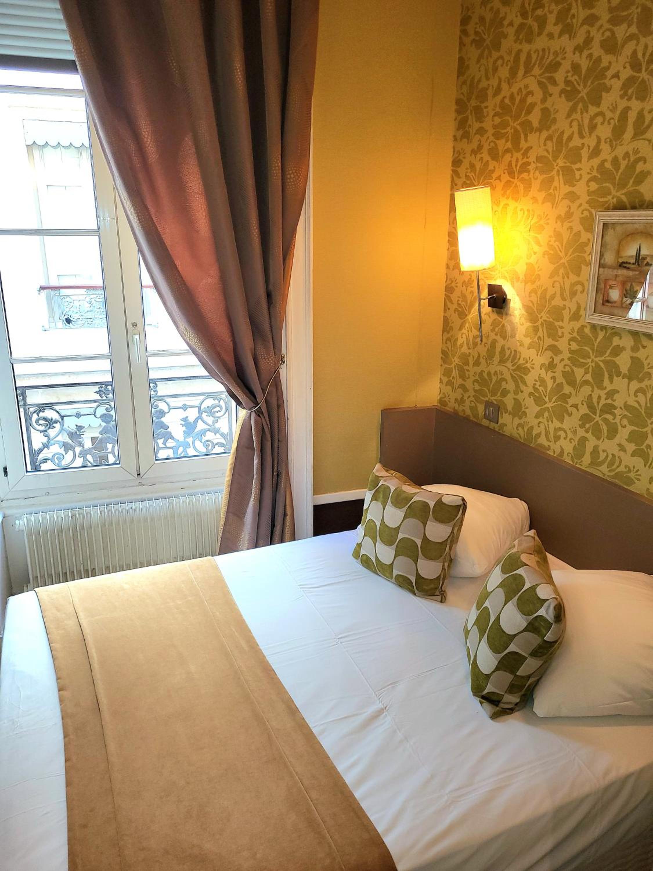 Classic Double Room - Photo 3