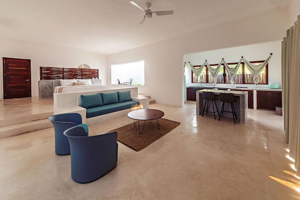 Superior King Suite