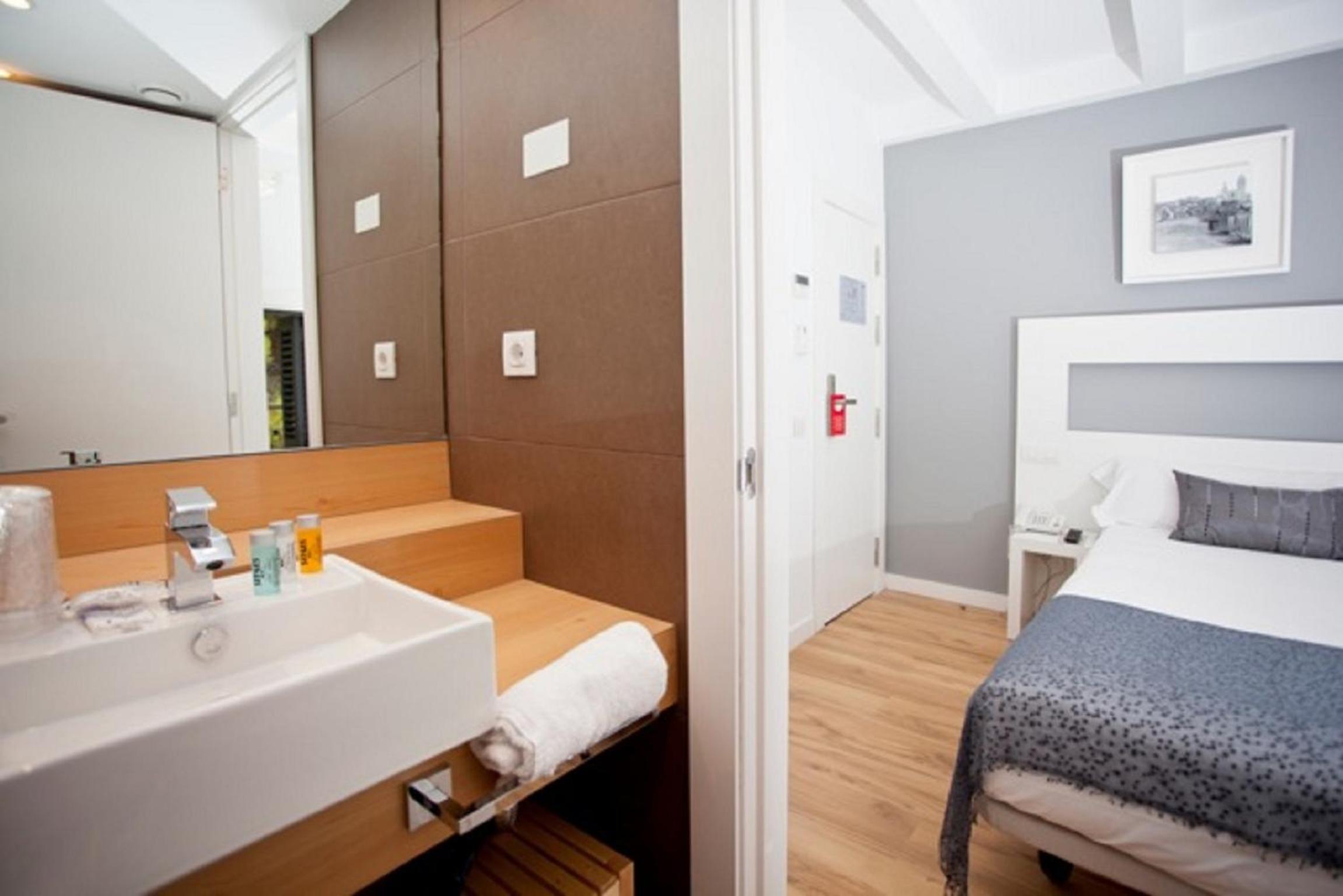 Basic Single Room photo 1