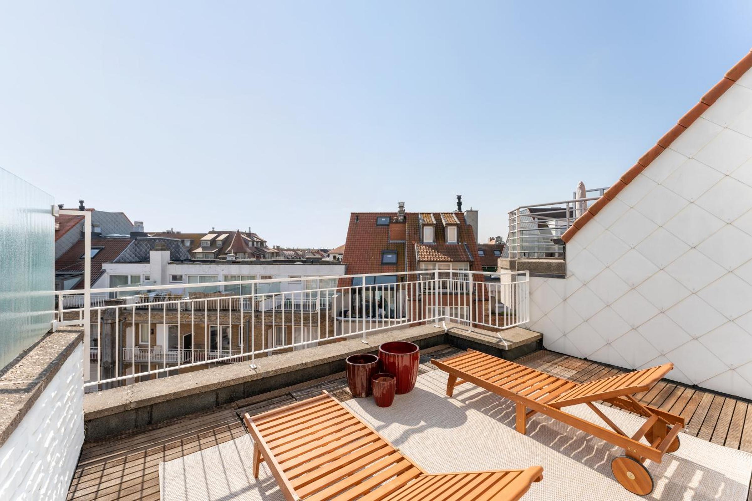 Penthouse Apartment photo 2