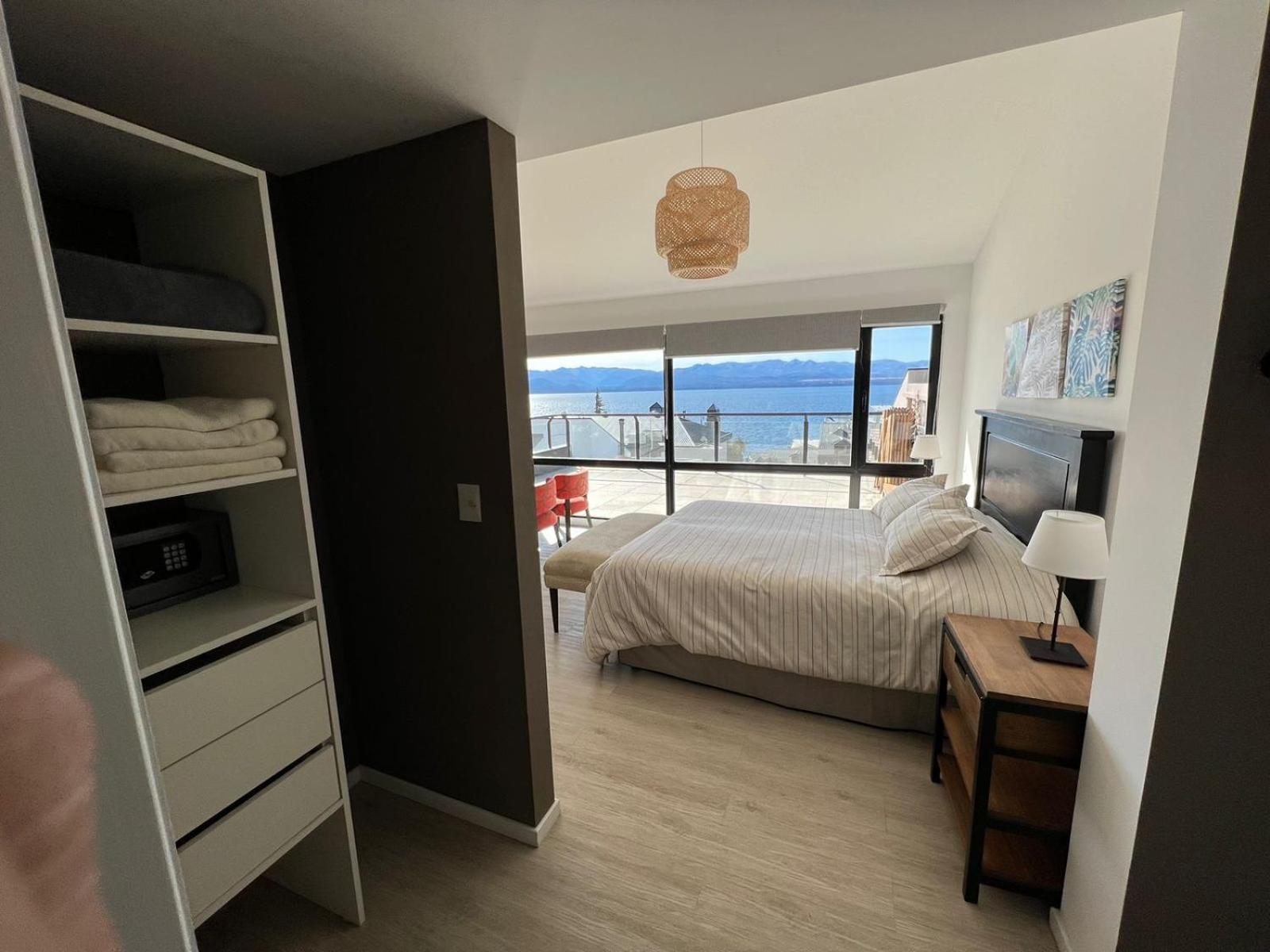 Apartment with Lake View photo 1