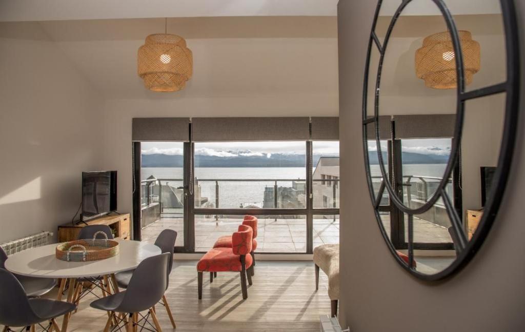 Apartment with Lake View photo 3