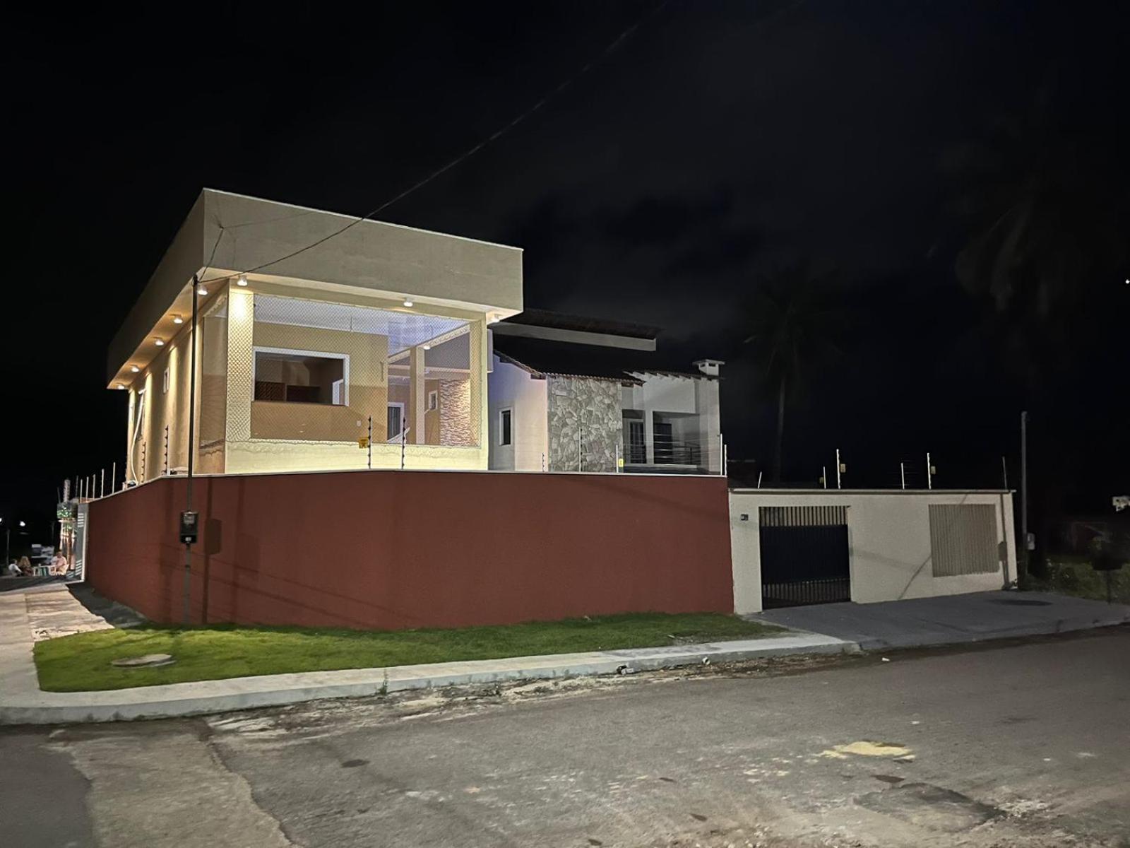 Four-Bedroom House photo 3