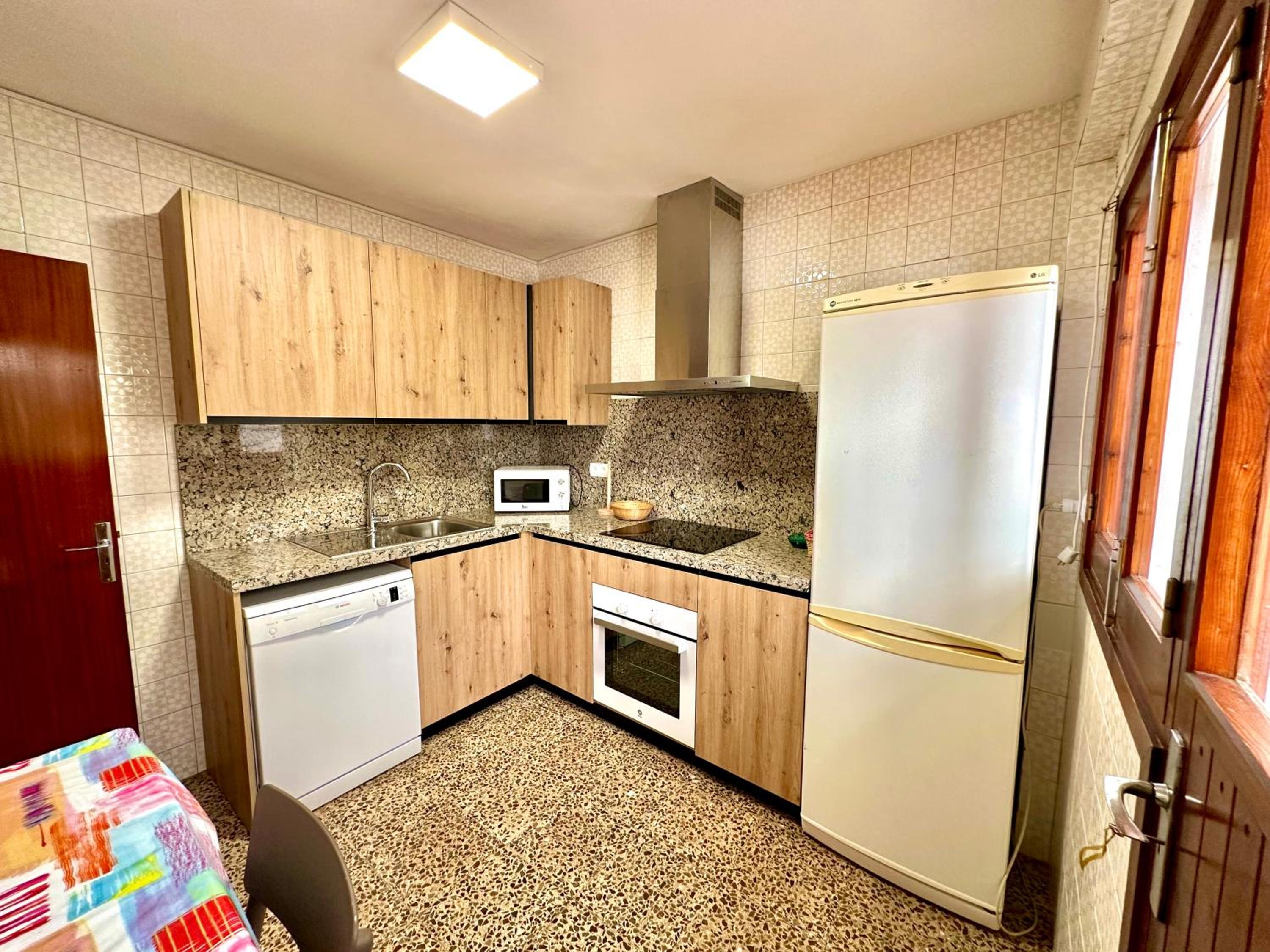 Apartment photo 2
