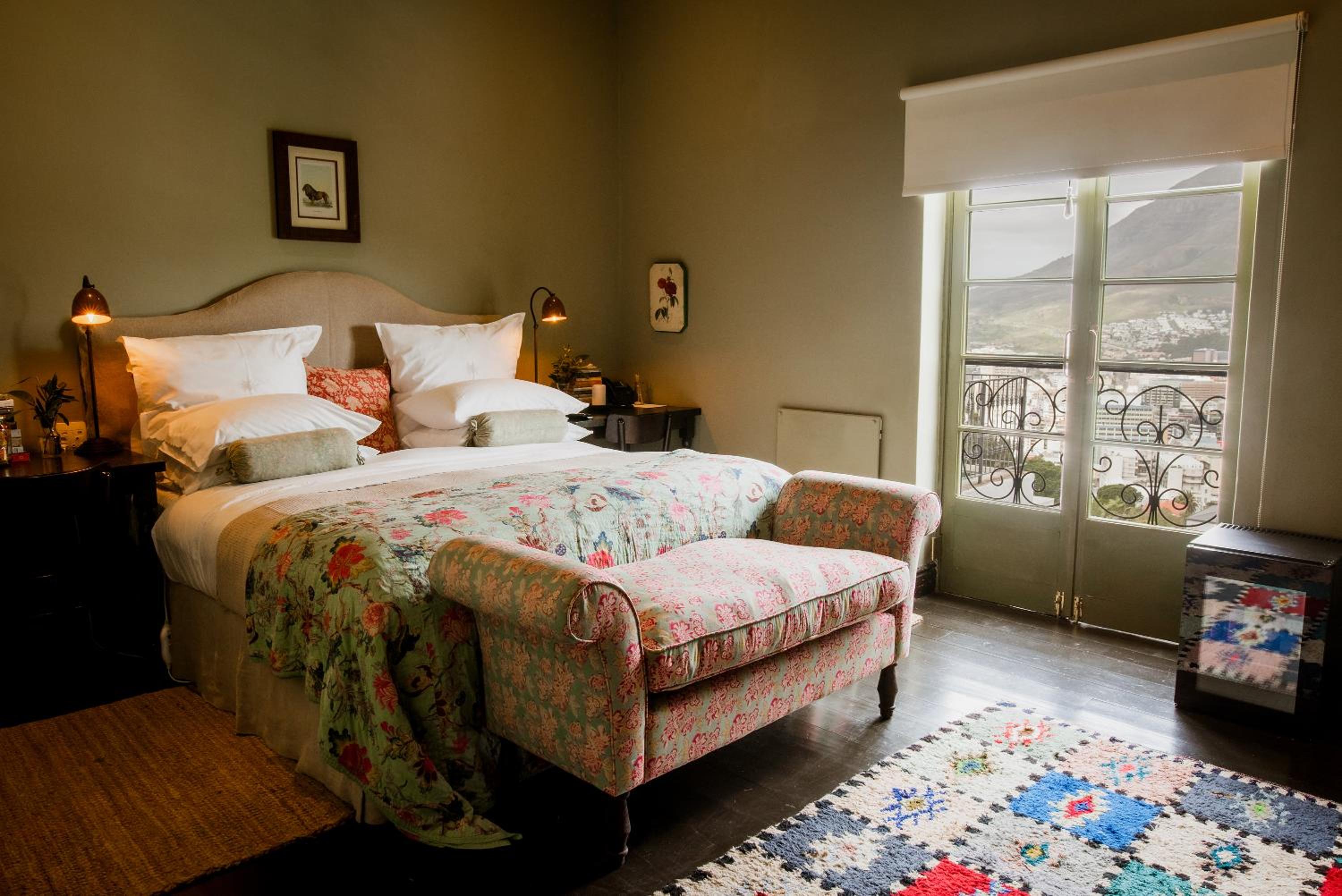 Queen Suite