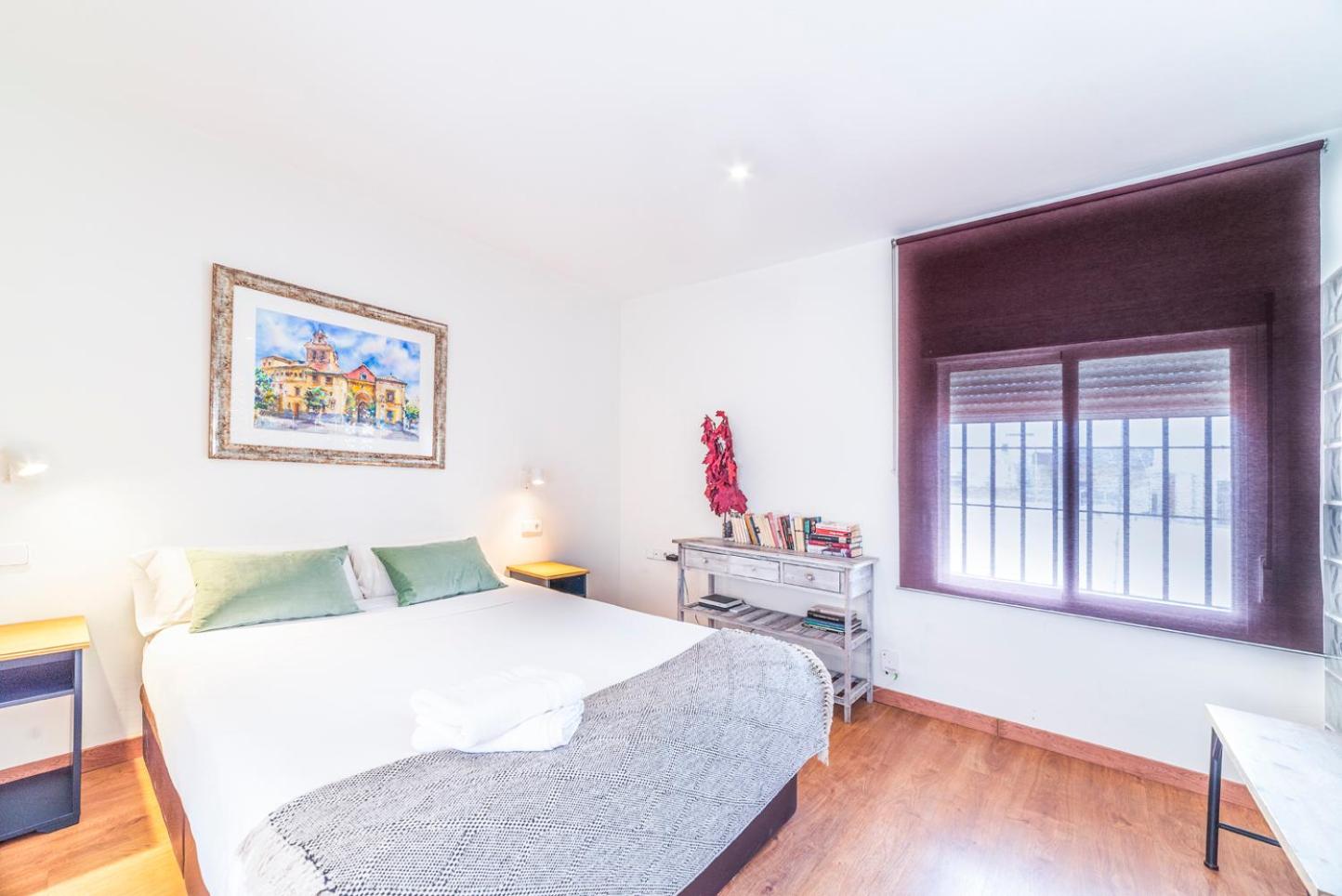 Apartment with Terrace - Photo 1