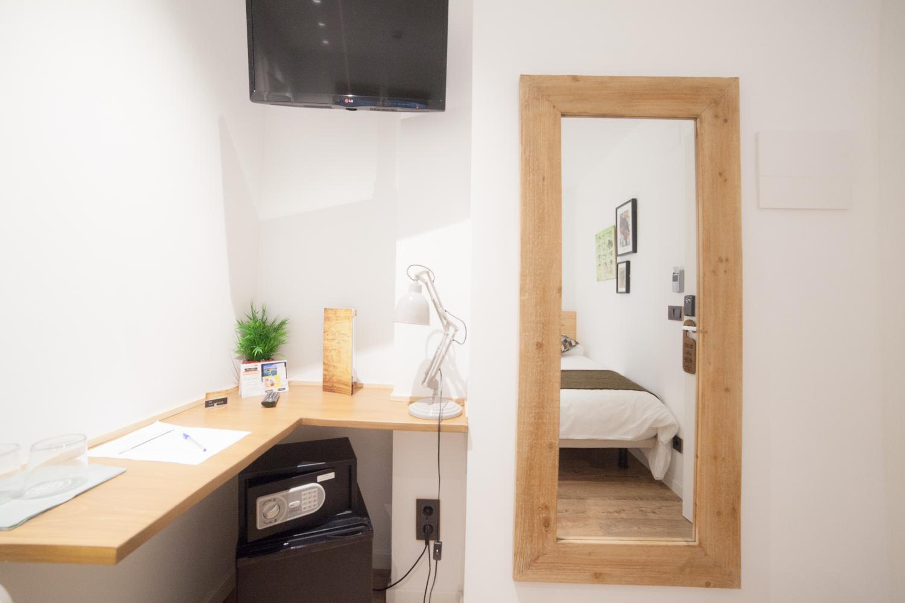 Small Double Room photo 3