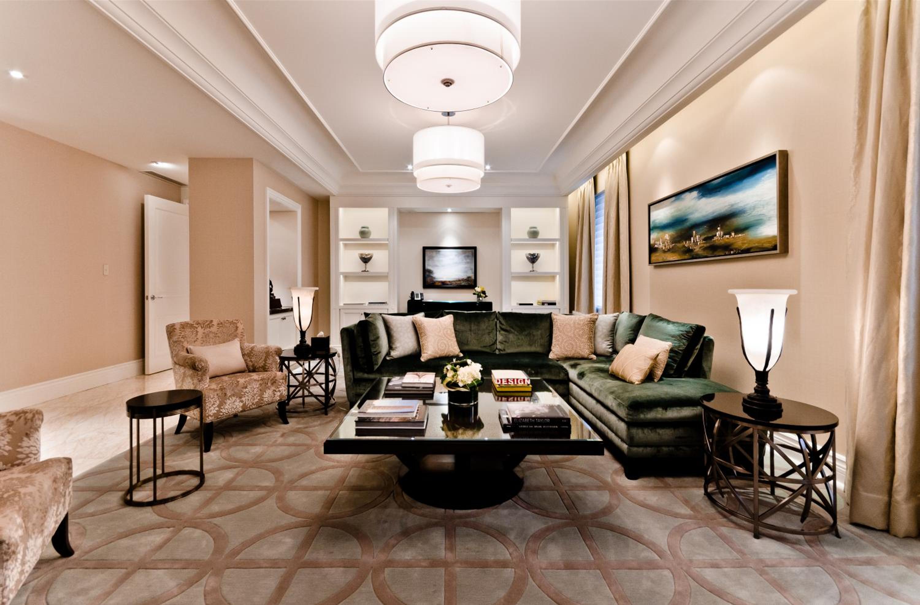 Royal, Suite thumbnail 5