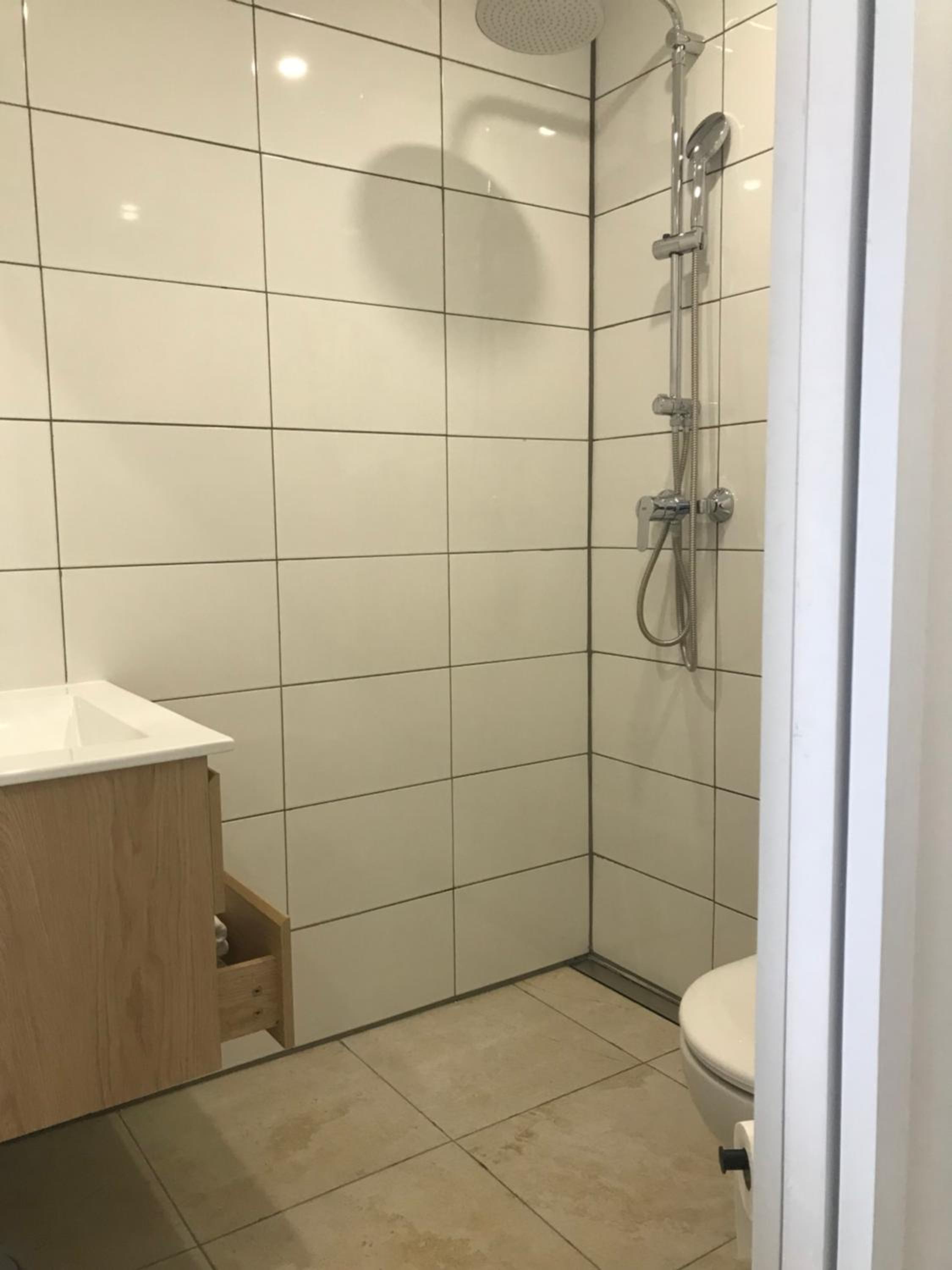 Double Room - Photo 9