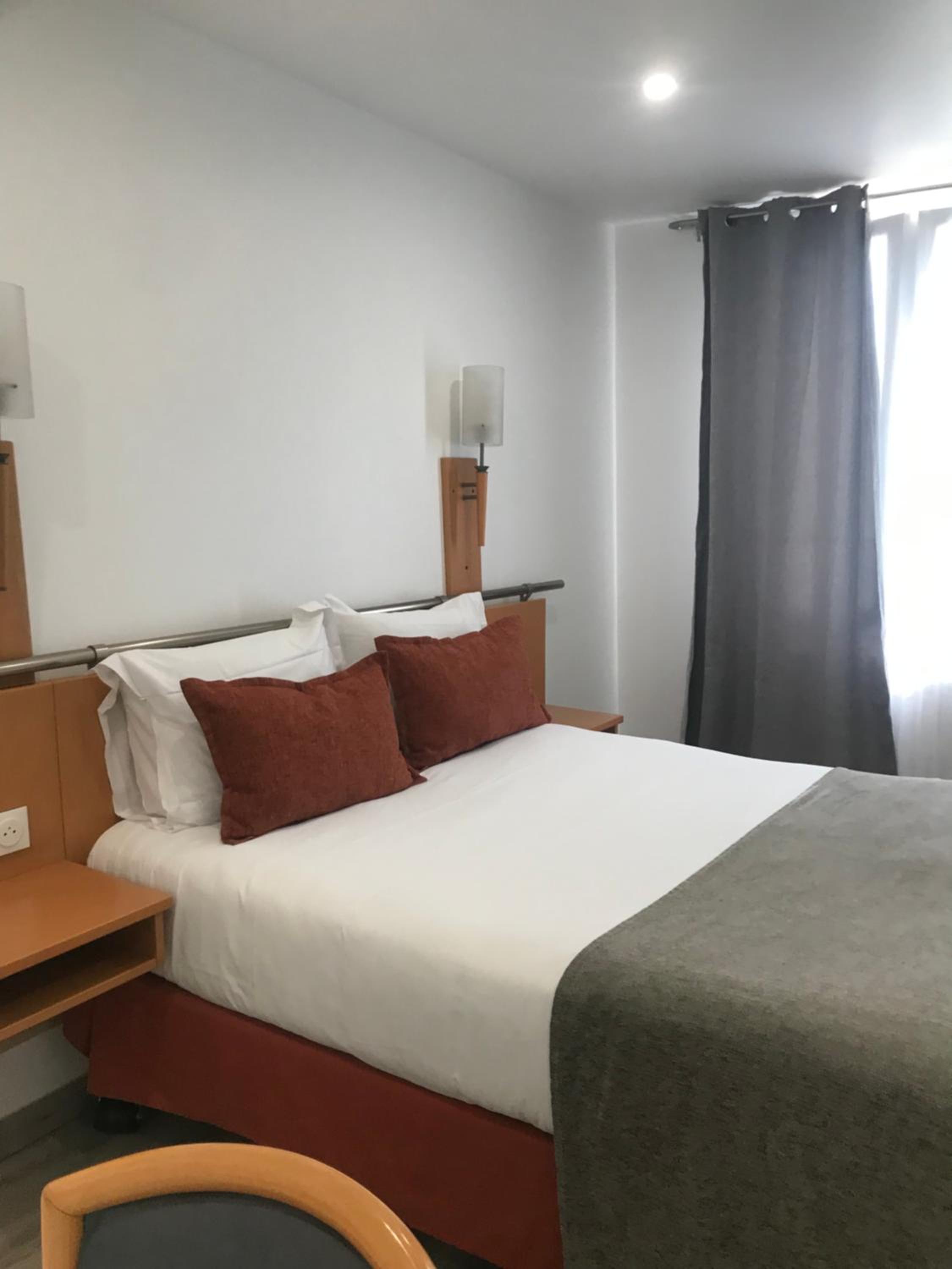 Large Double Room - Photo 22