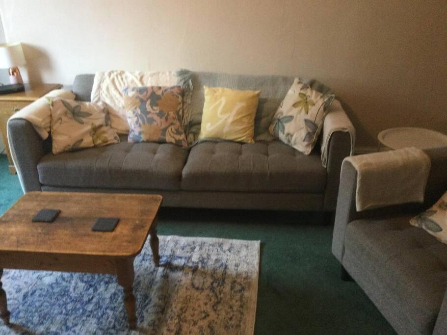 Three-Bedroom House photo 2