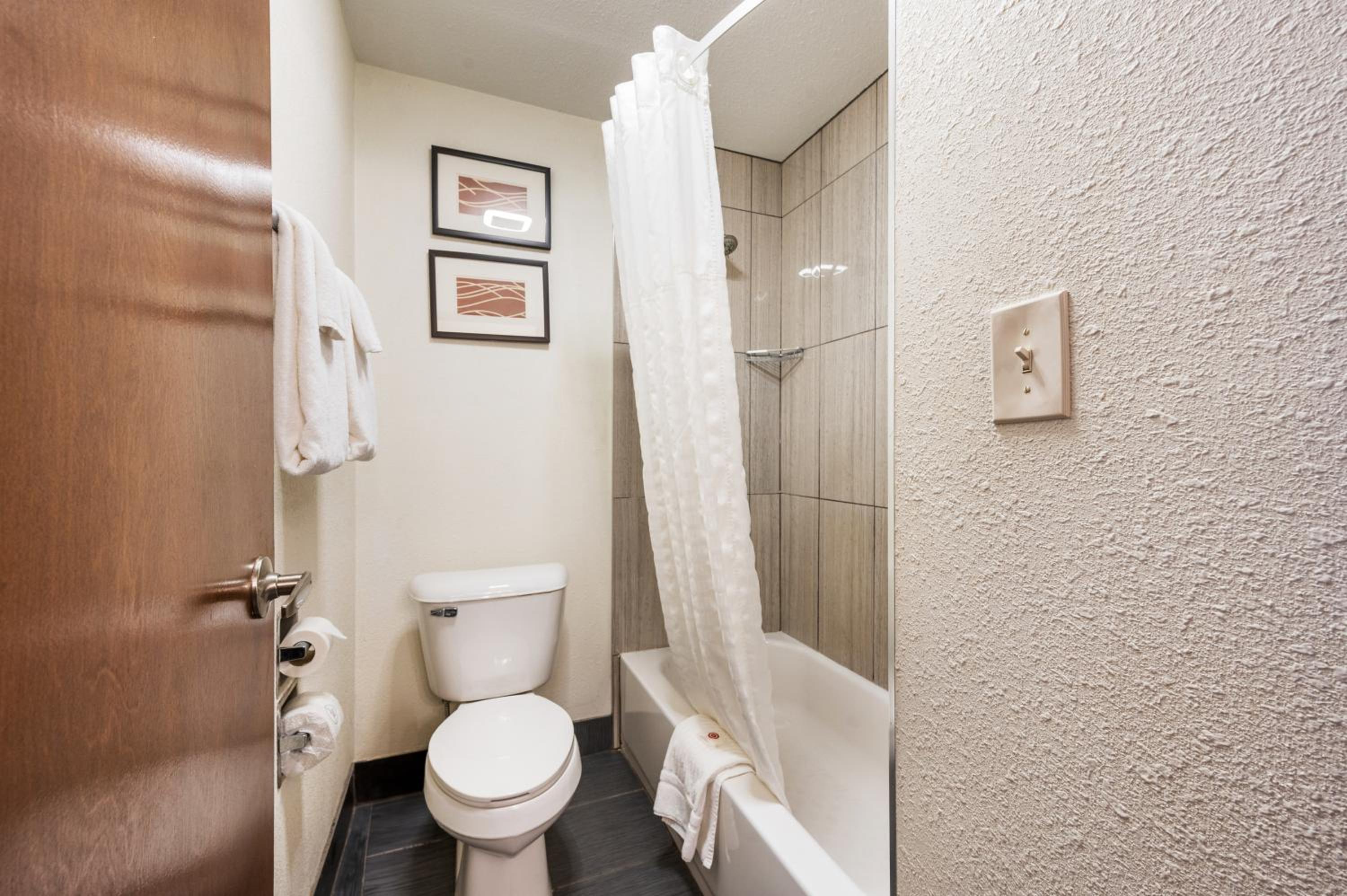 Double Room with Two Double Beds - Non-Smoking - Photo 2