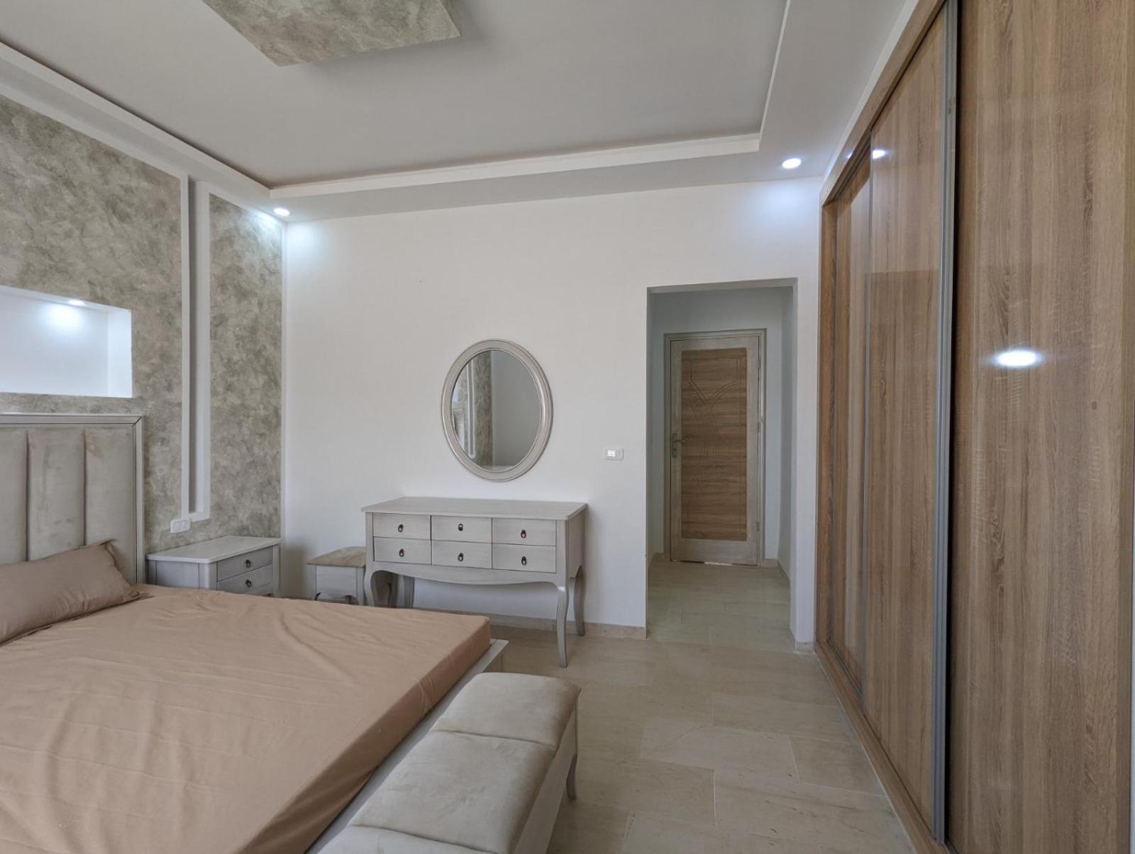Three-Bedroom Villa photo 2