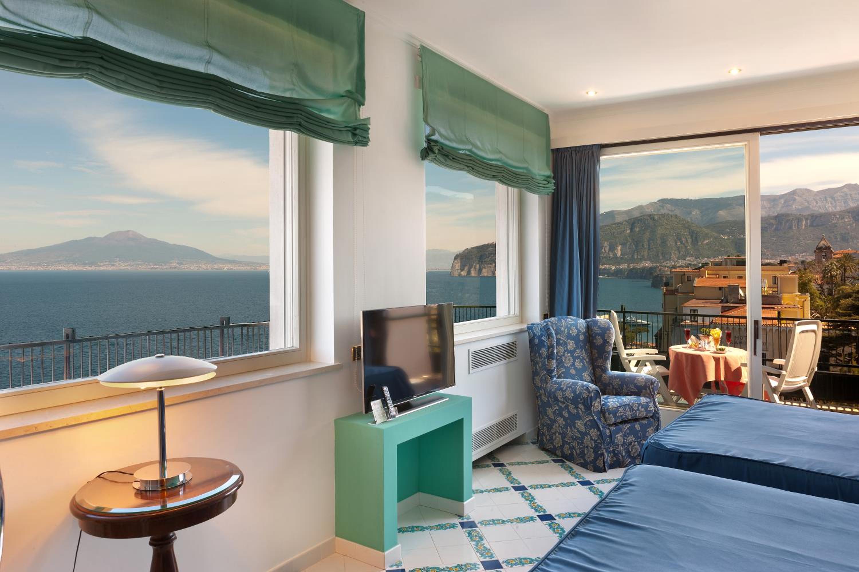 Suite with Sea View - Photo 6