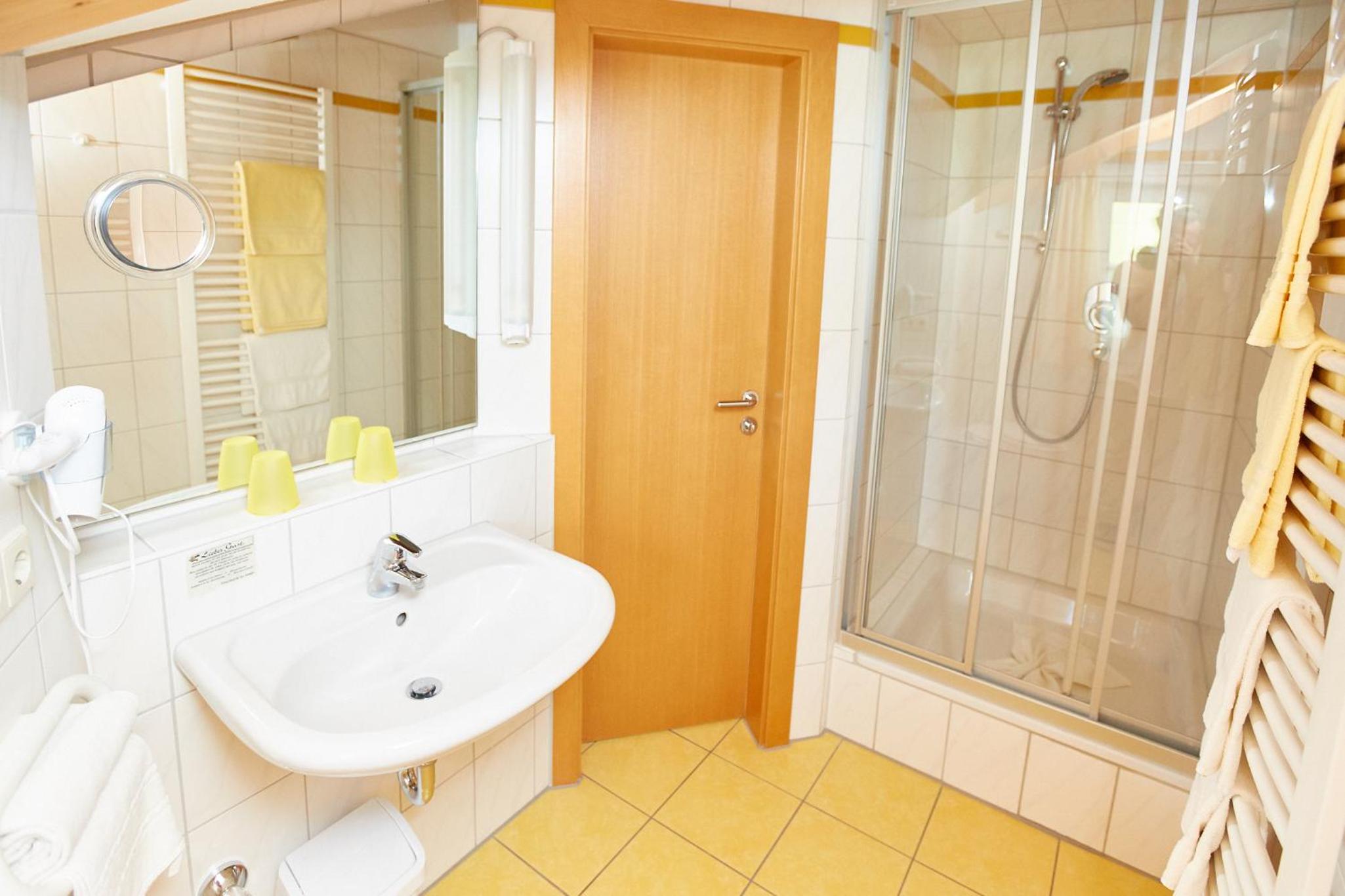Double Room with Private Bathroom photo 3