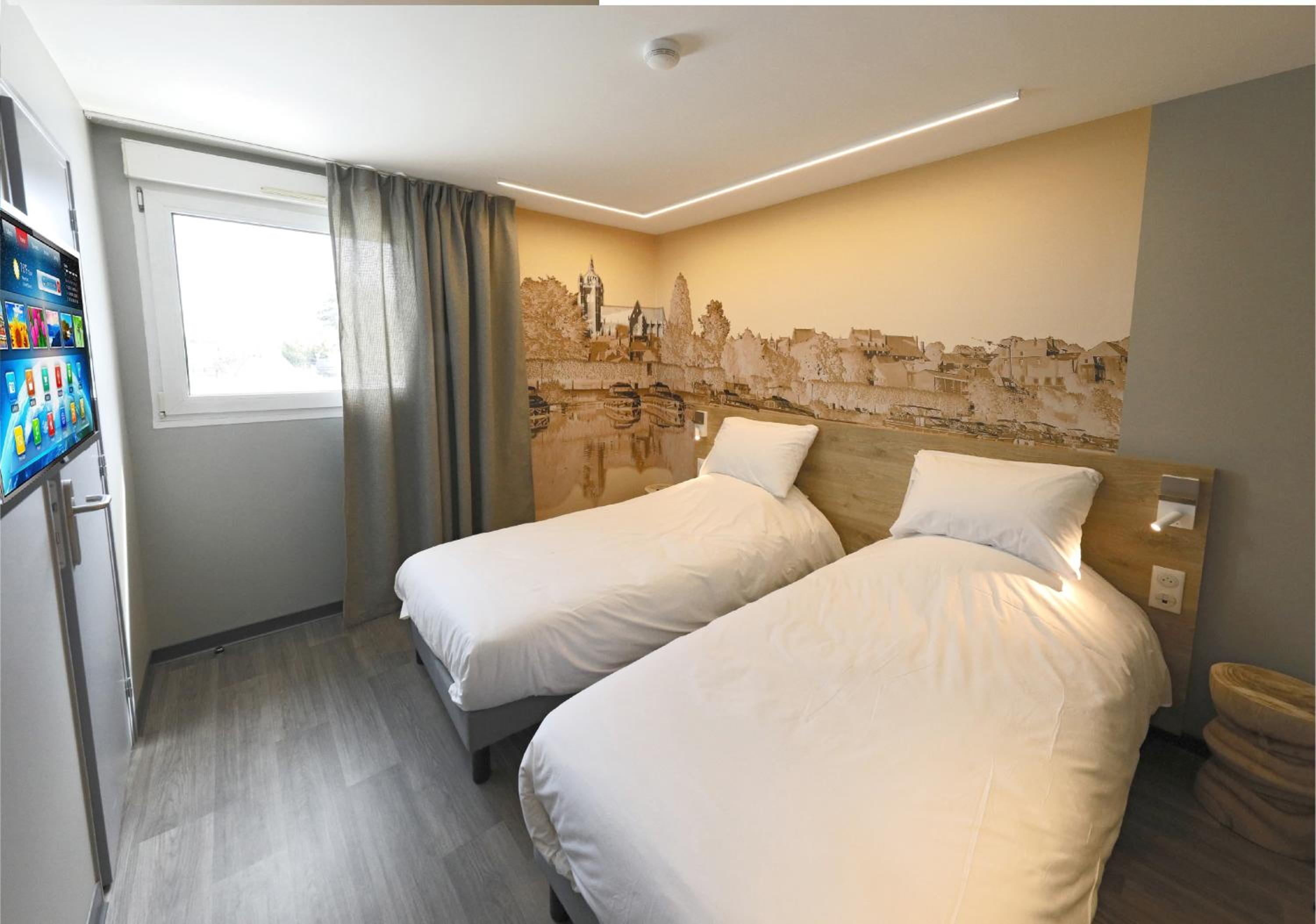 Standard Twin Room - Non-Smoking - Photo 5