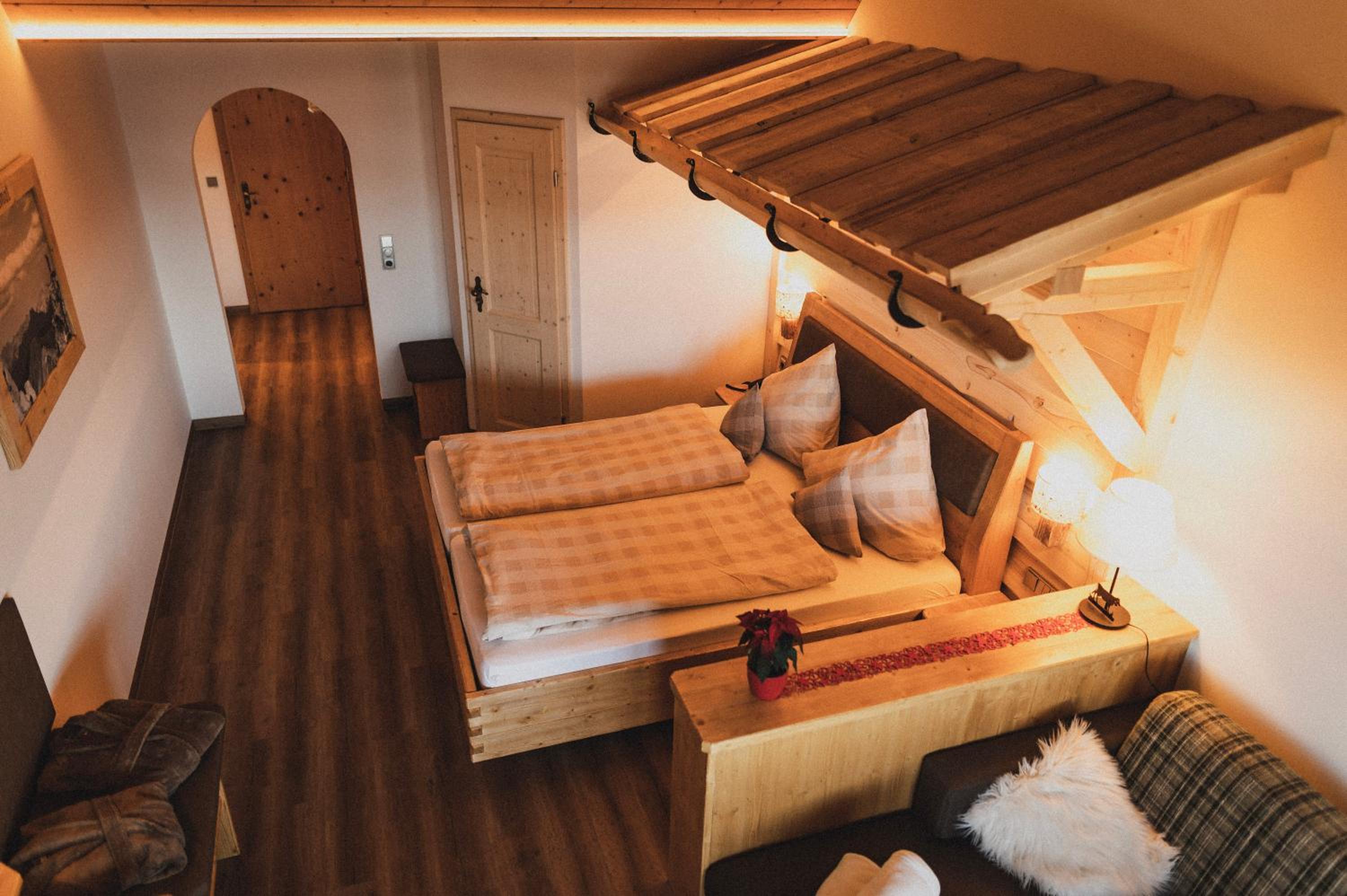 Suite with Mountain View photo 3