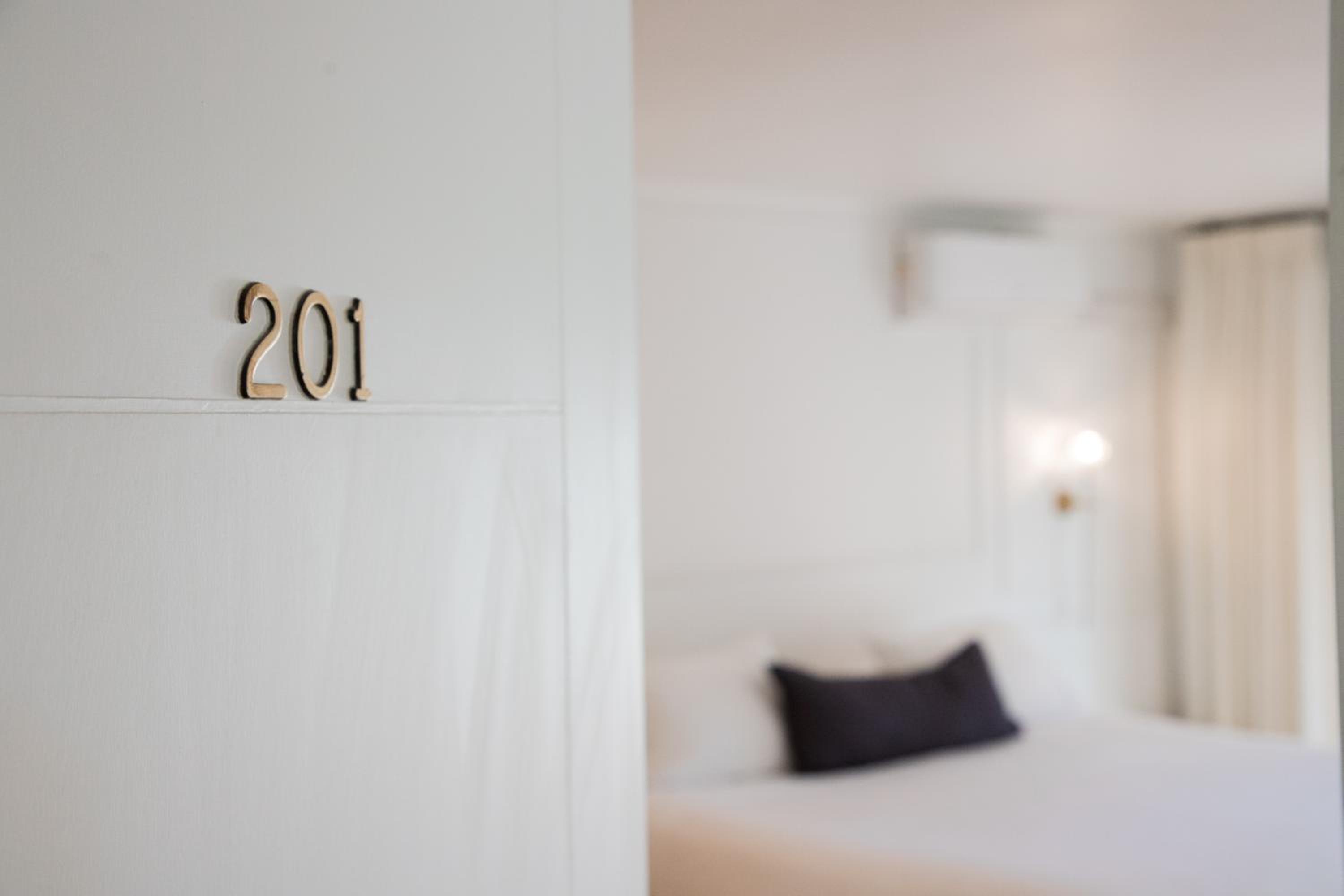 King Suite with Balcony photo 2