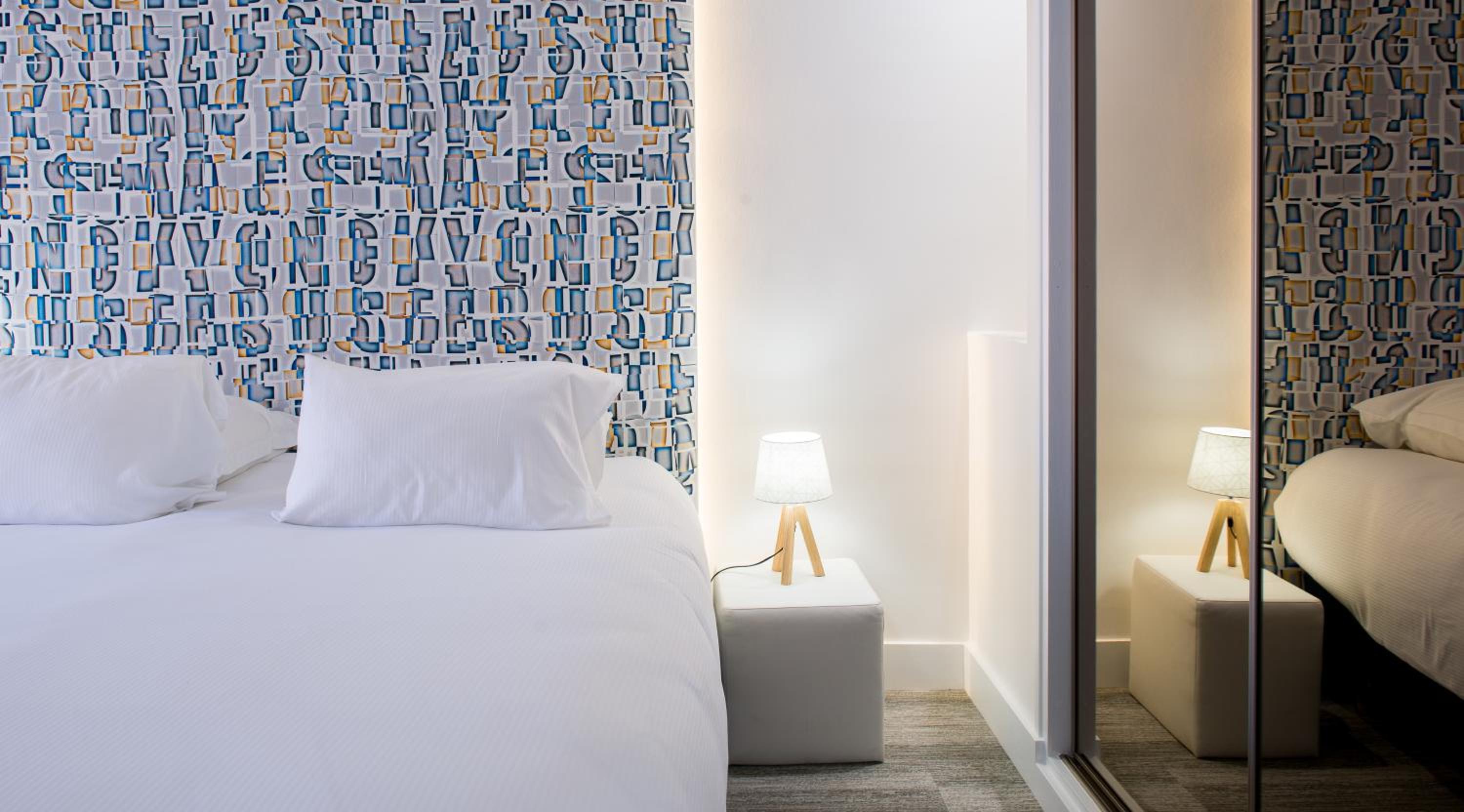Deluxe Room - Photo 1