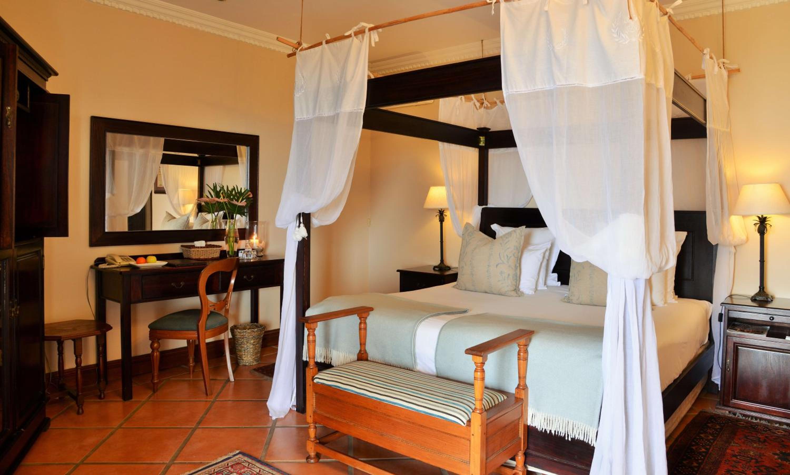 Honeymoon Suite with Sea View photo 3