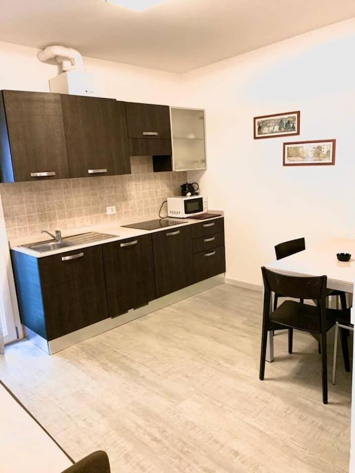 One-Bedroom Apartment Separate Building photo 3