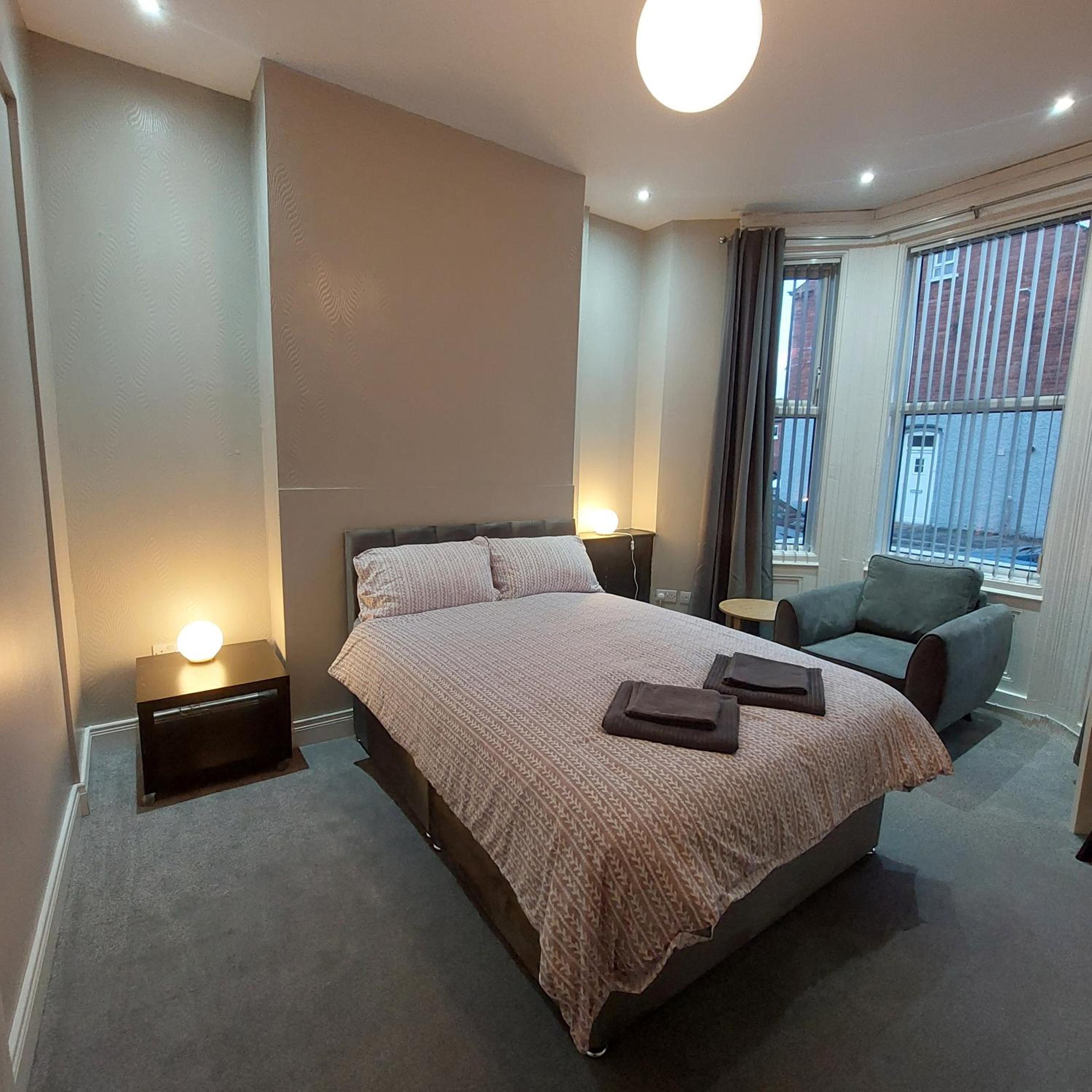 Double Room with Shared Bathroom photo 1