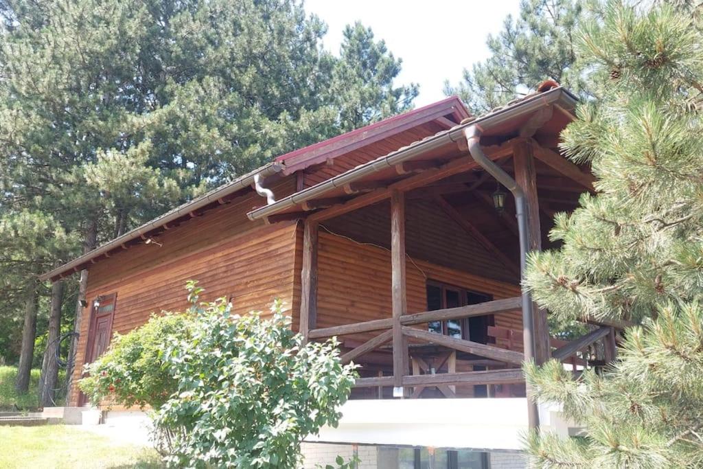 One-Bedroom House photo 1
