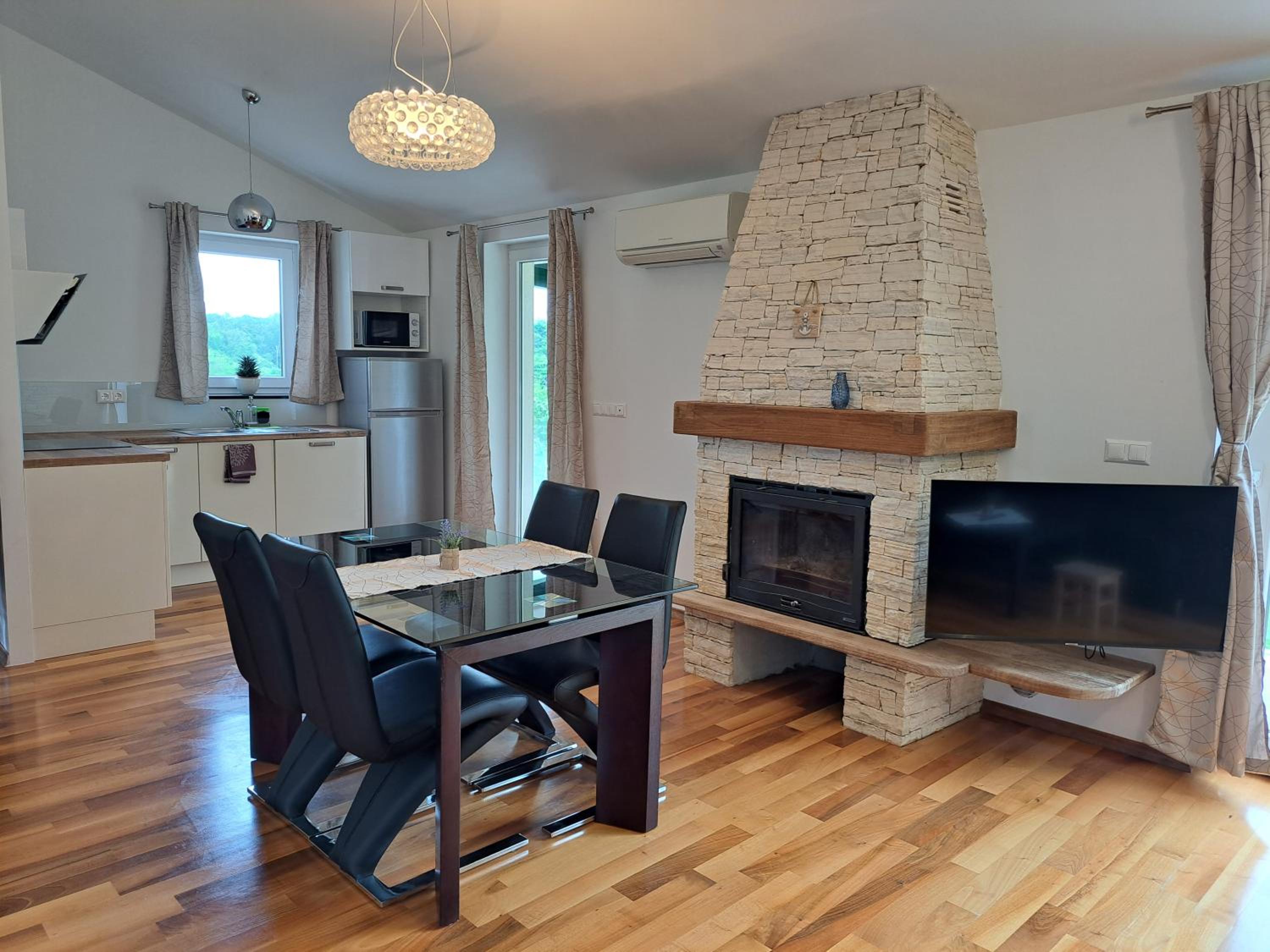 Apartment with Terrace photo 2