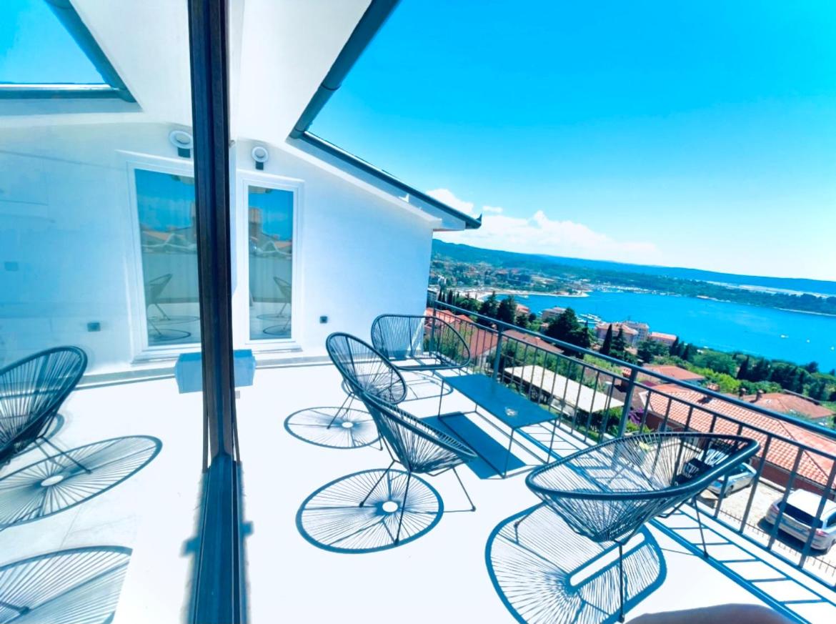Apartment With Sea View photo 1