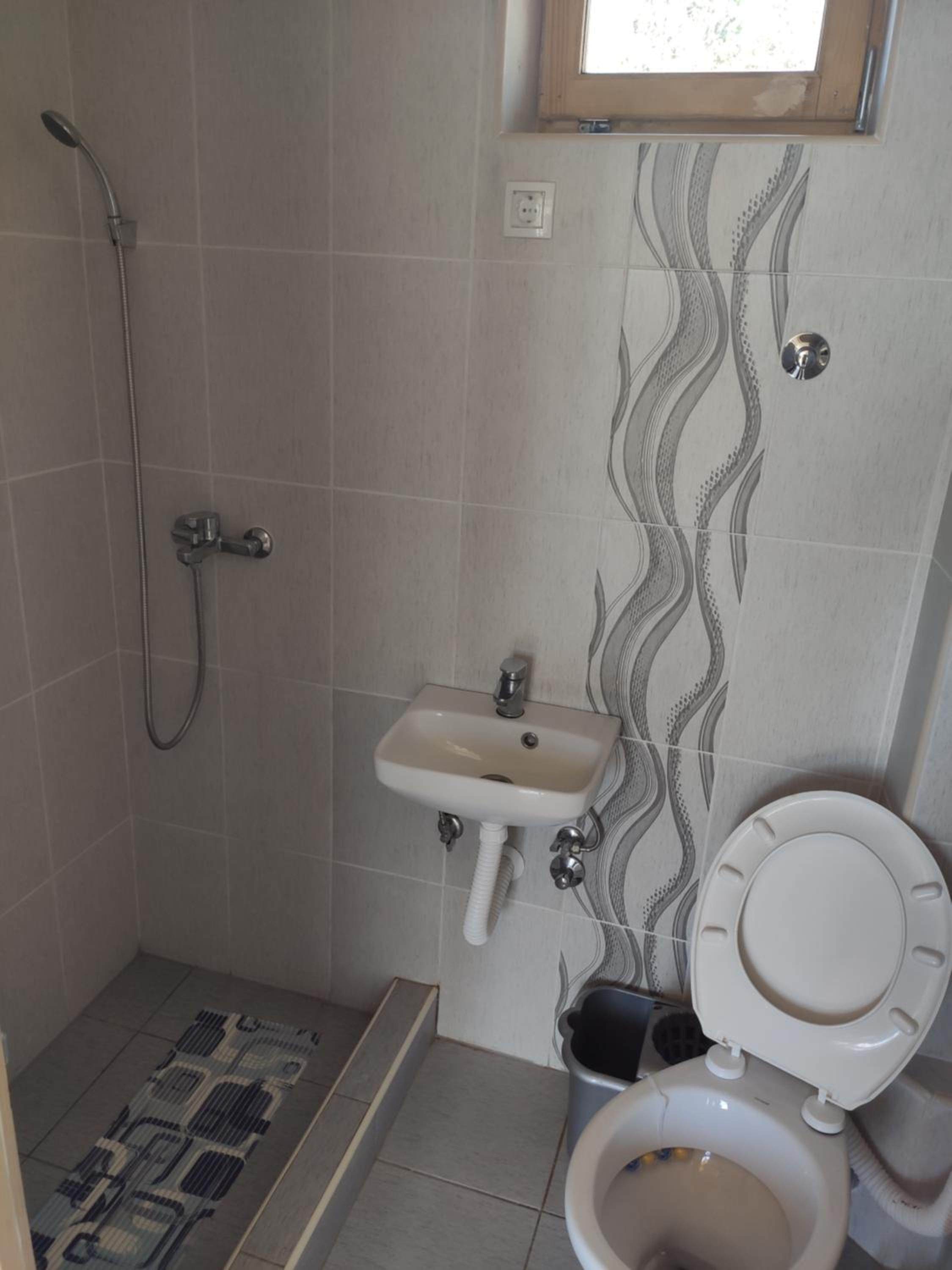 One-Bedroom House photo 2