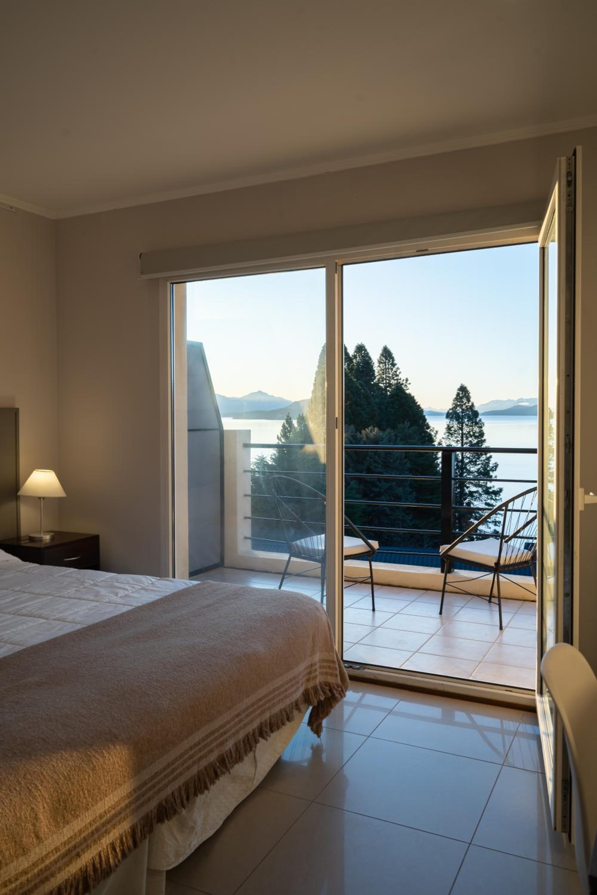 Double Room with Lake View photo 2