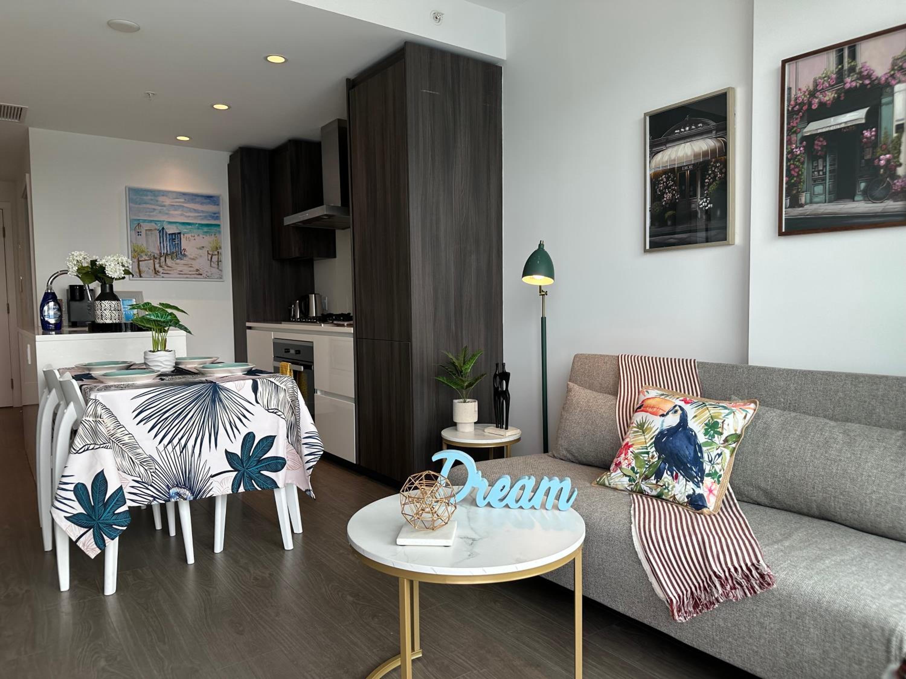 Apartment with City View photo 3