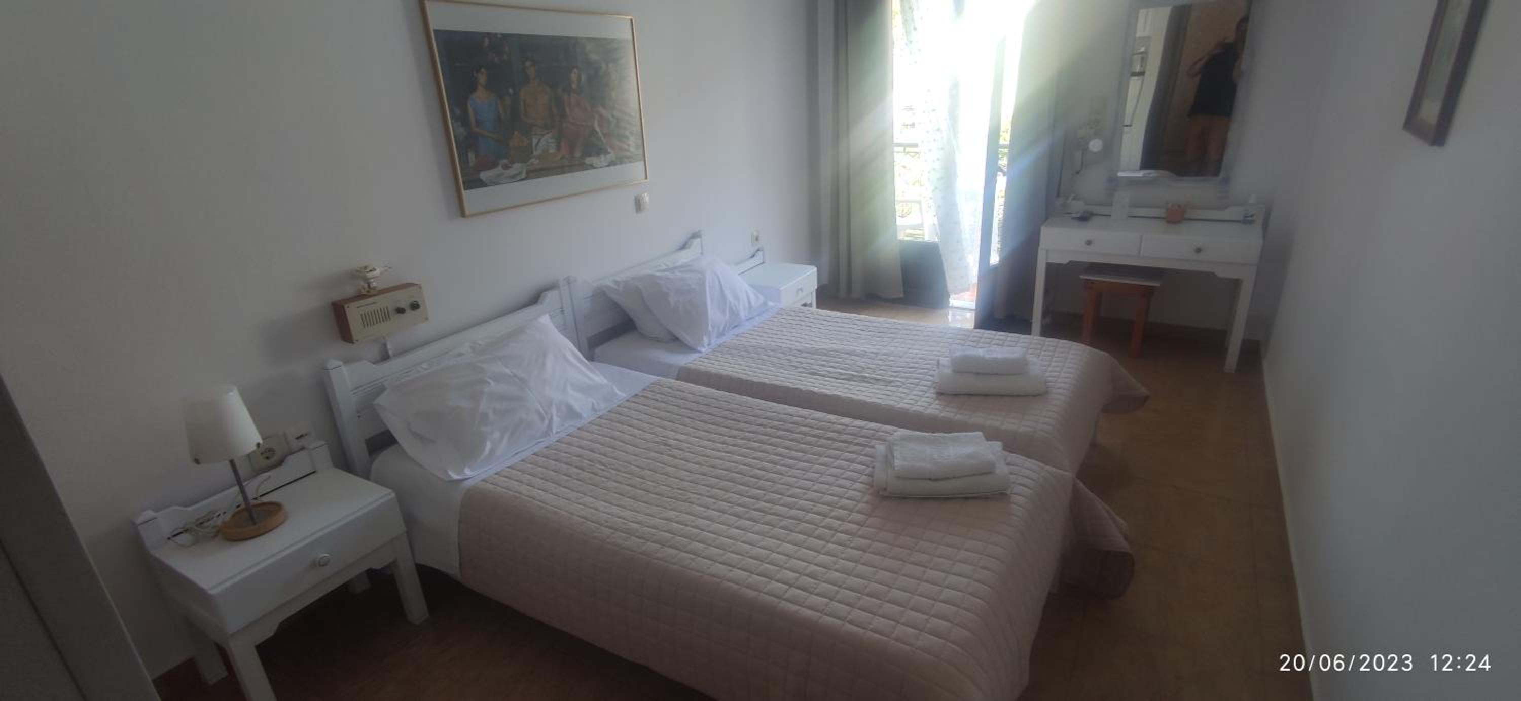 Double Room - Photo 4