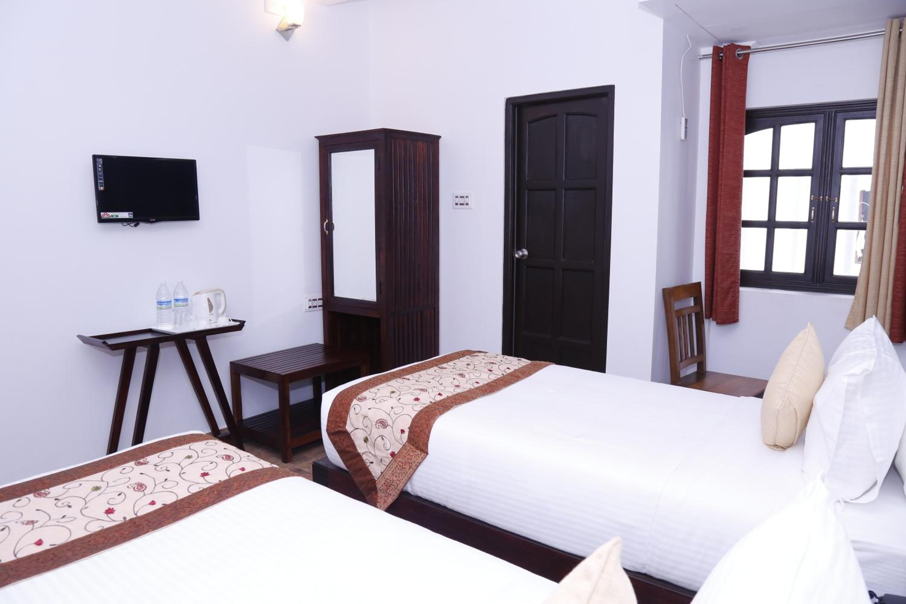 Deluxe Room - Photo 8