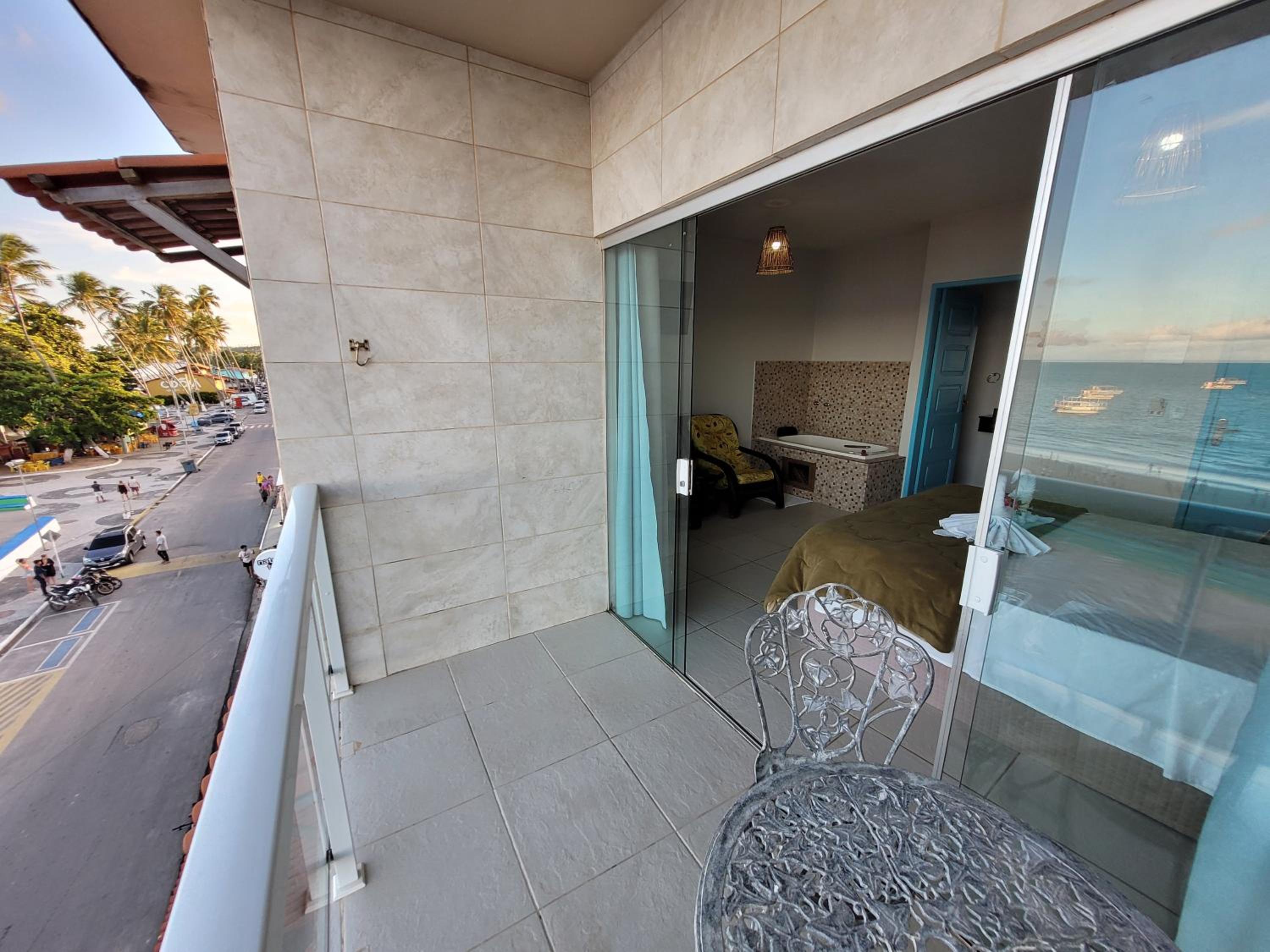 Luxury Suite with Spa Bath photo 2