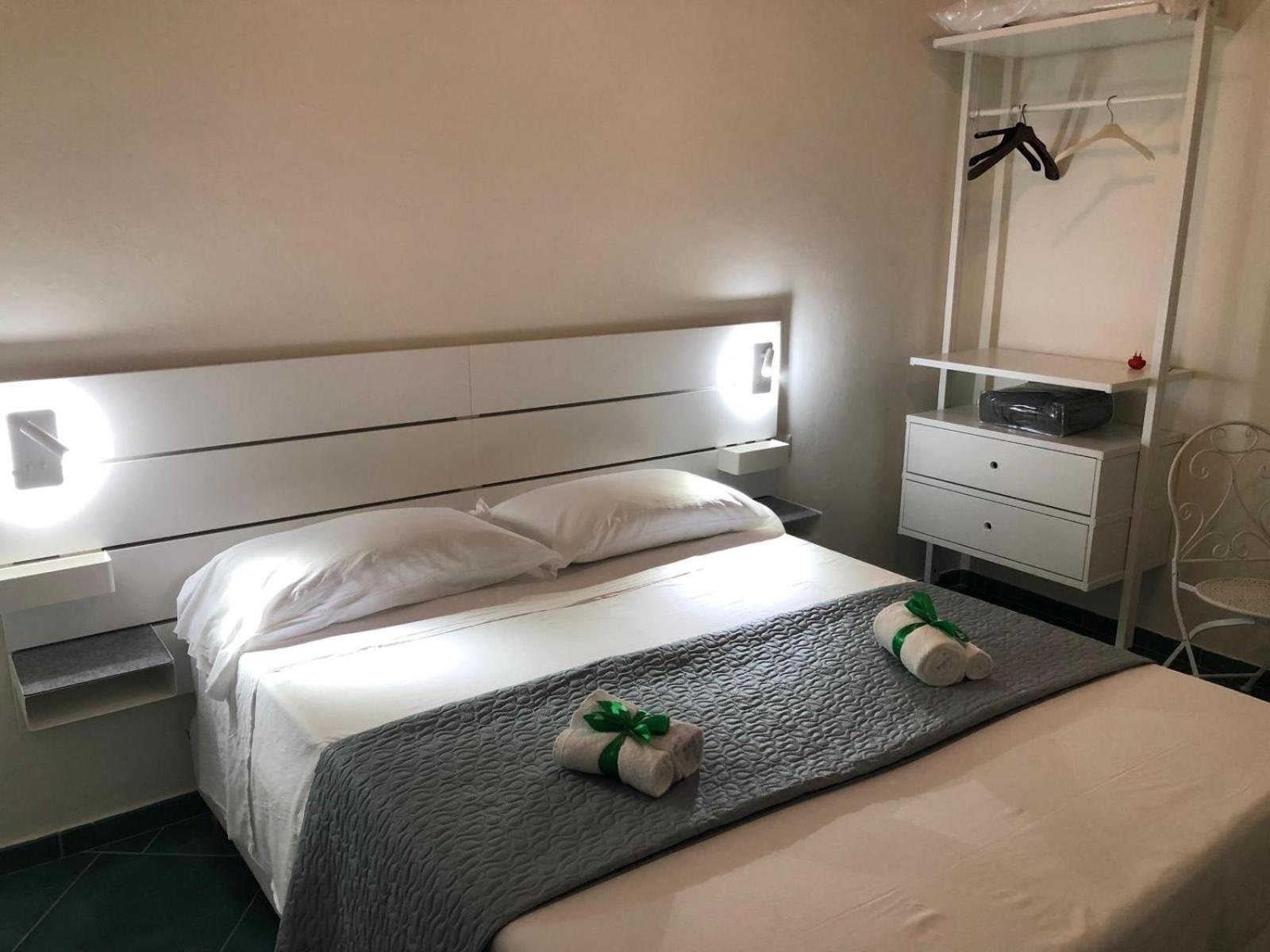 Double Room with Private Bathroom photo 1