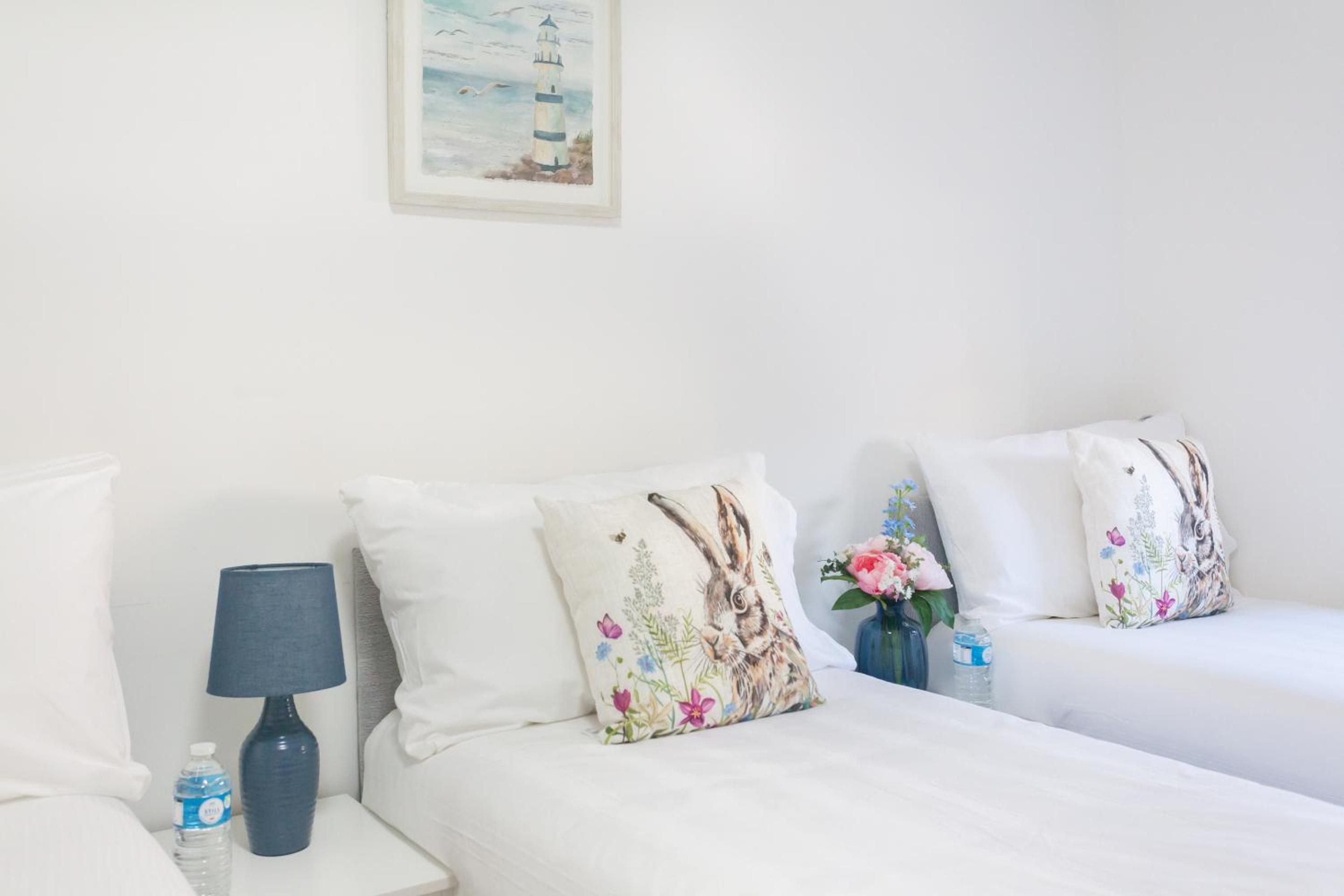 Apartment photo 2