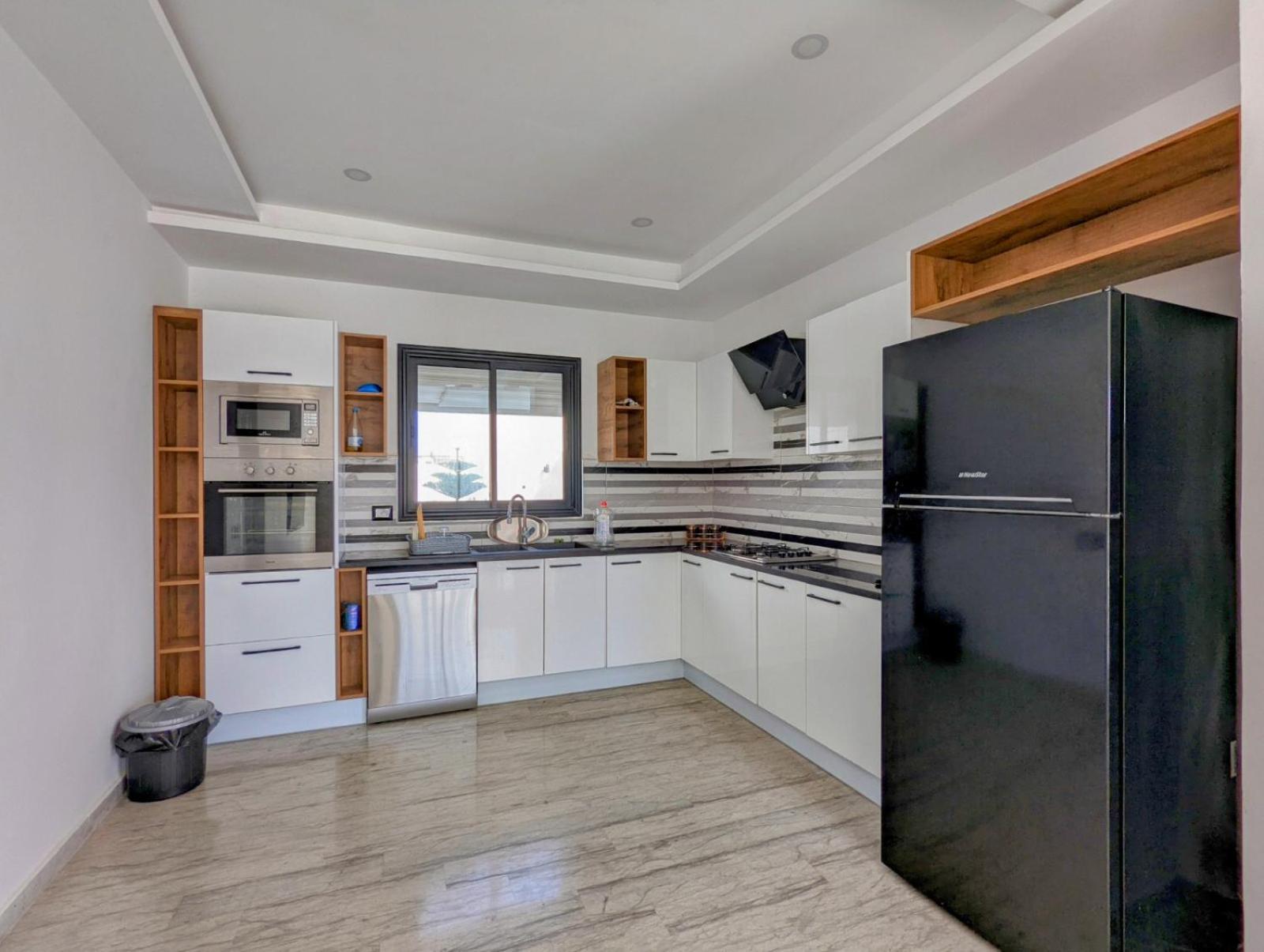Three-Bedroom Villa photo 2