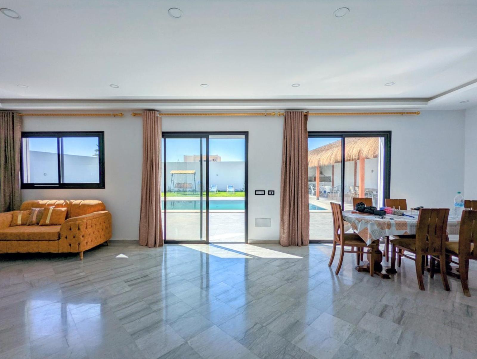 Three-Bedroom Villa photo 3