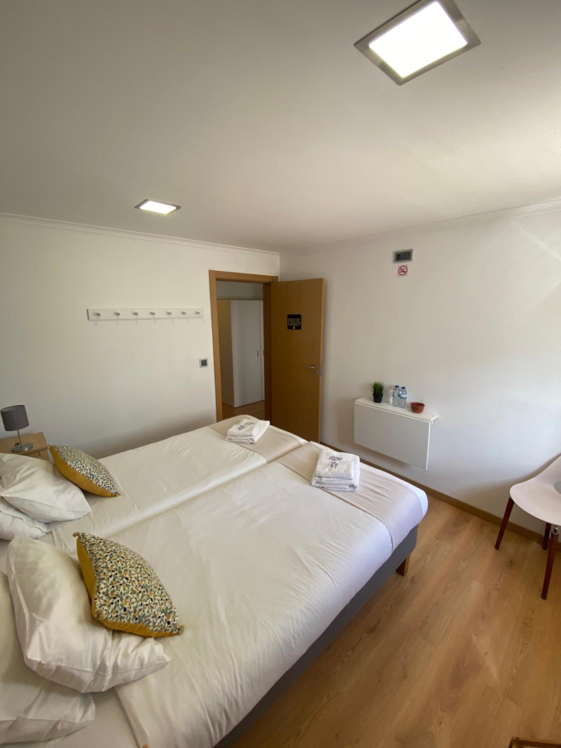 Twin Room with Private External Bathroom