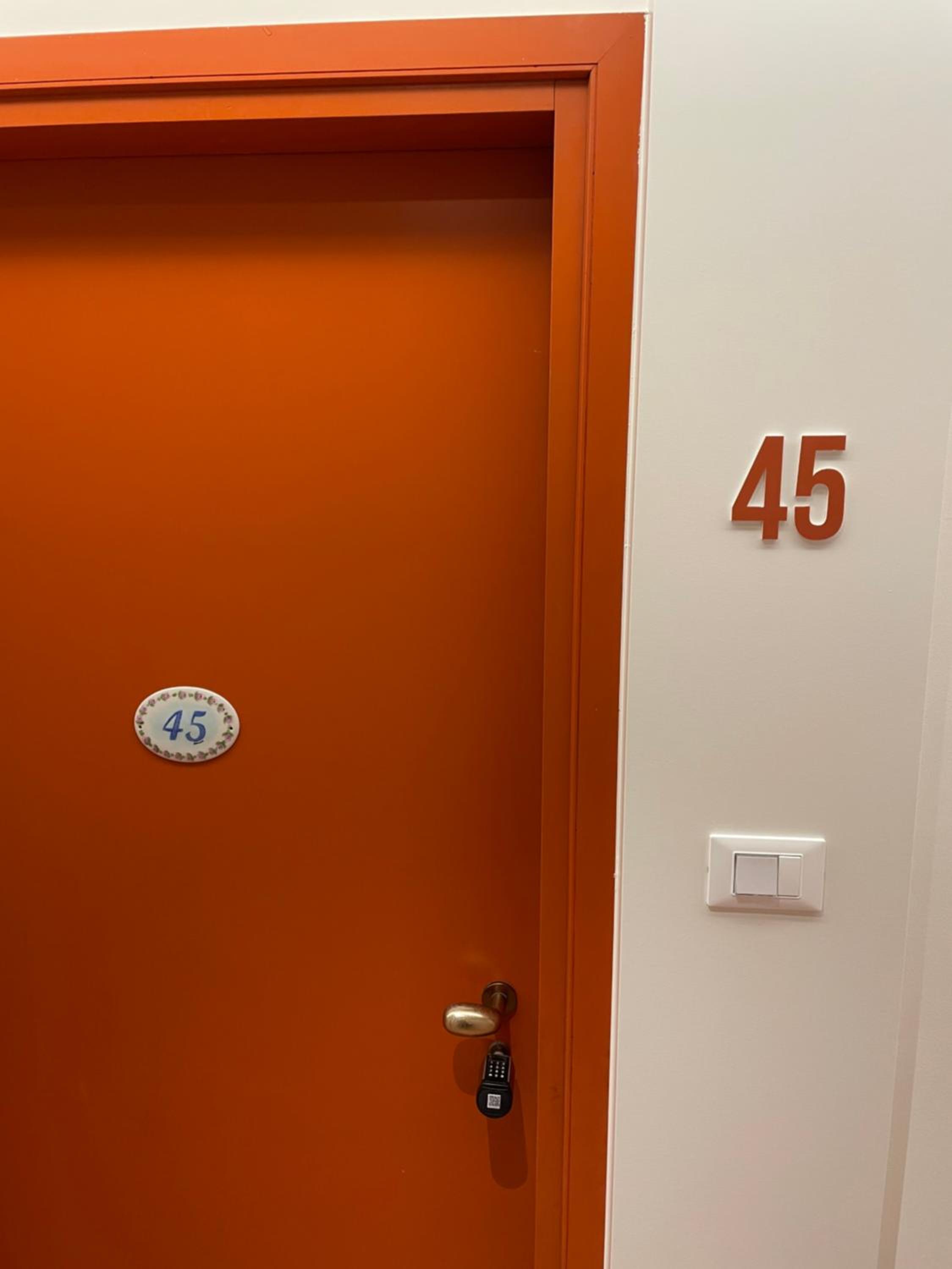 Studio Apartment photo 2