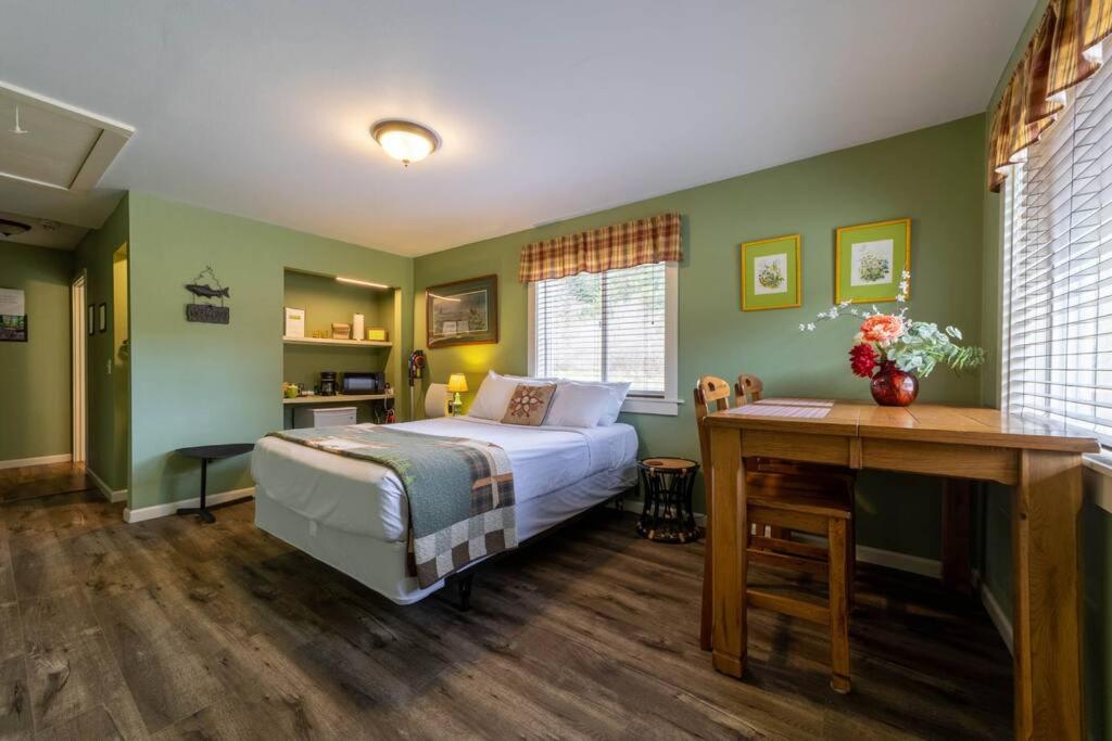 One-Bedroom House photo 1