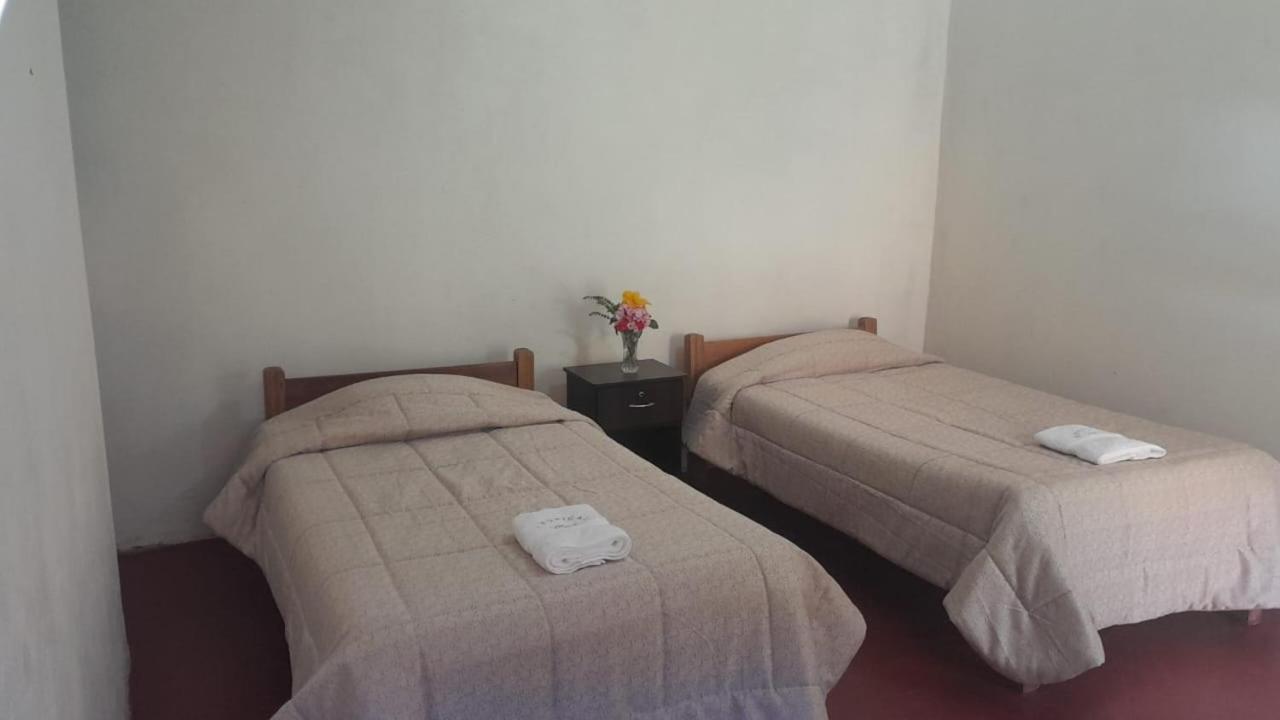 Twin Room with Private Bathroom photo 2