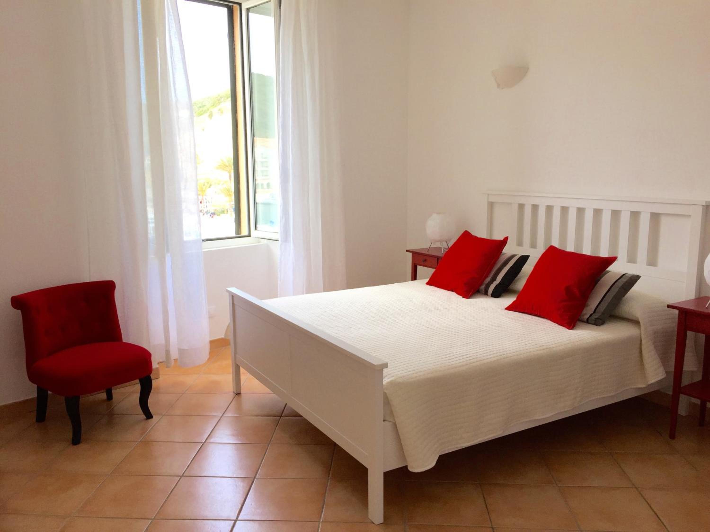 Three-Bedroom Apartment - Photo 1