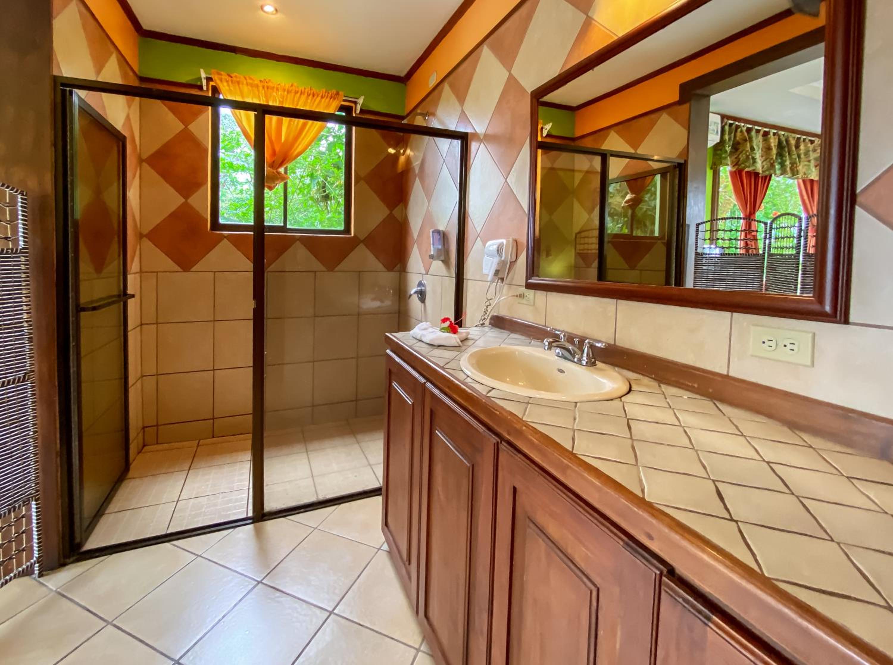 Basic Triple Room photo 2