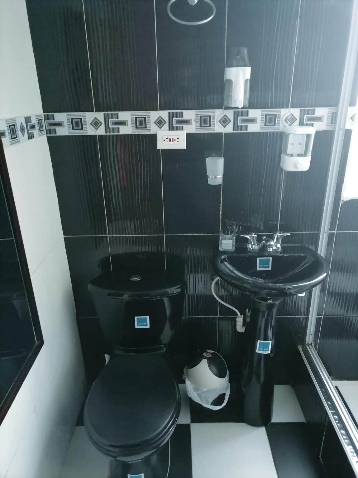 Quadruple Room with Private Bathroom photo 2