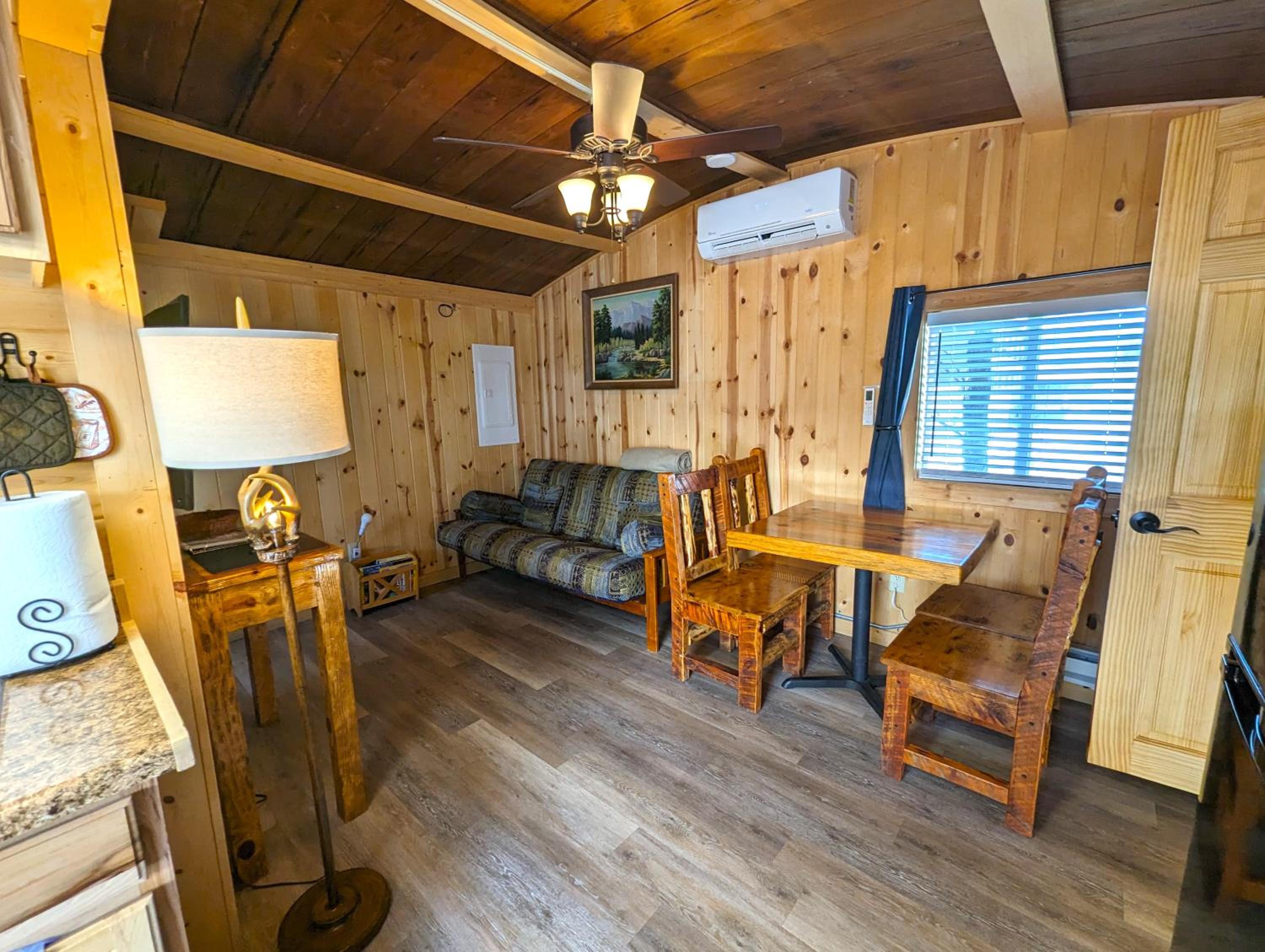 One-Bedroom House (Cabin 1) photo 2