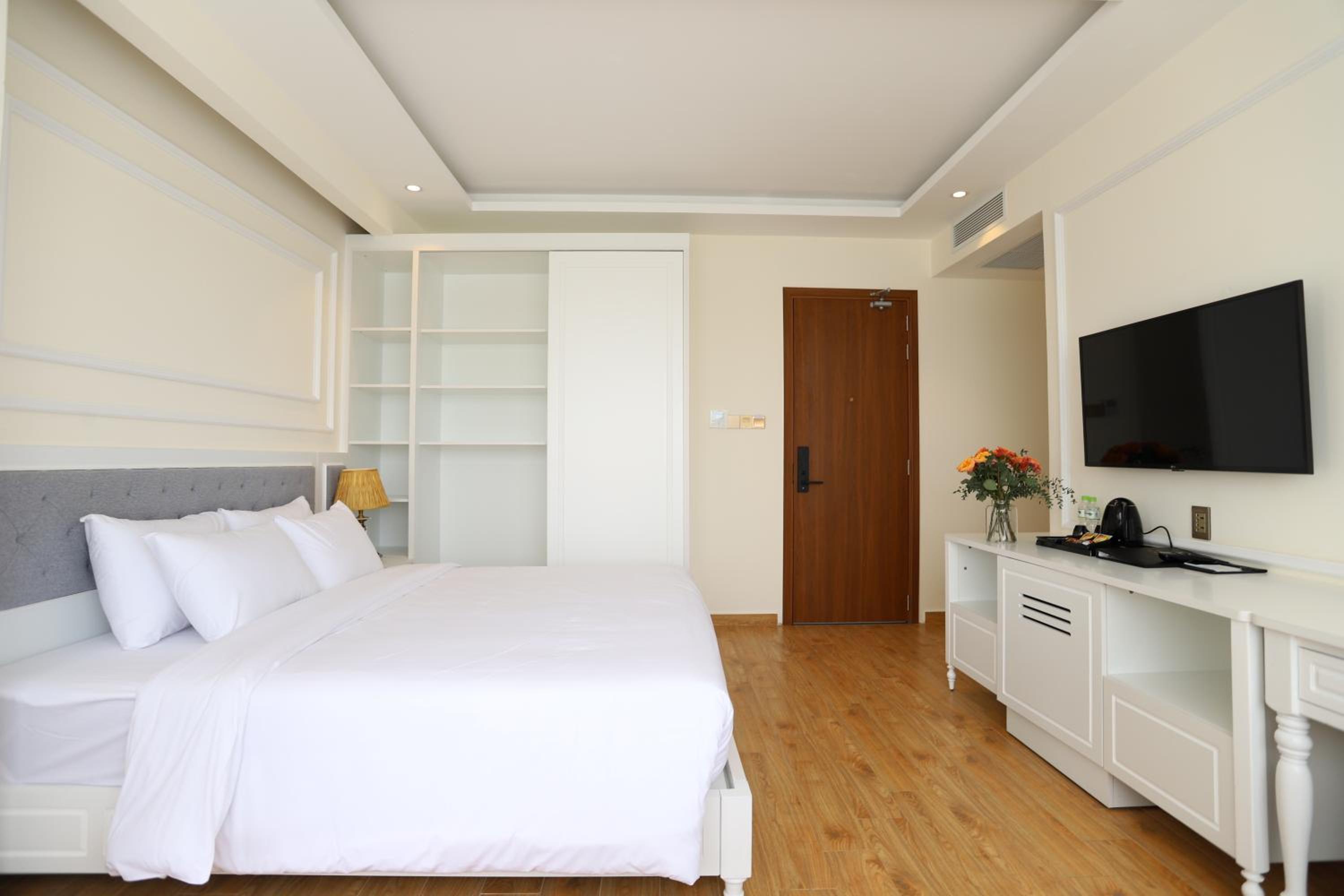 Suite with City View - Photo 1