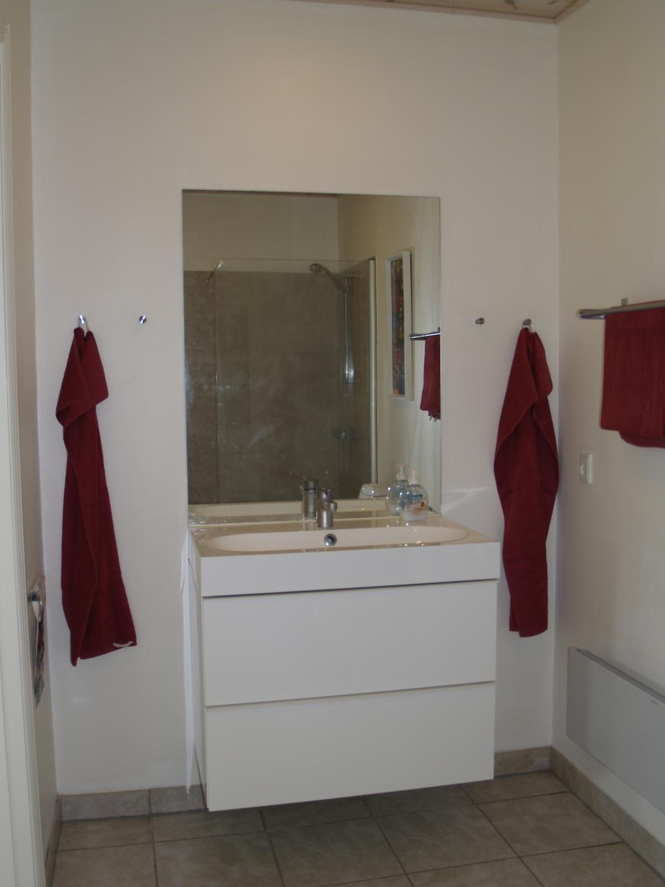Family Studio (2 Adults + 1 Child) - Photo 48