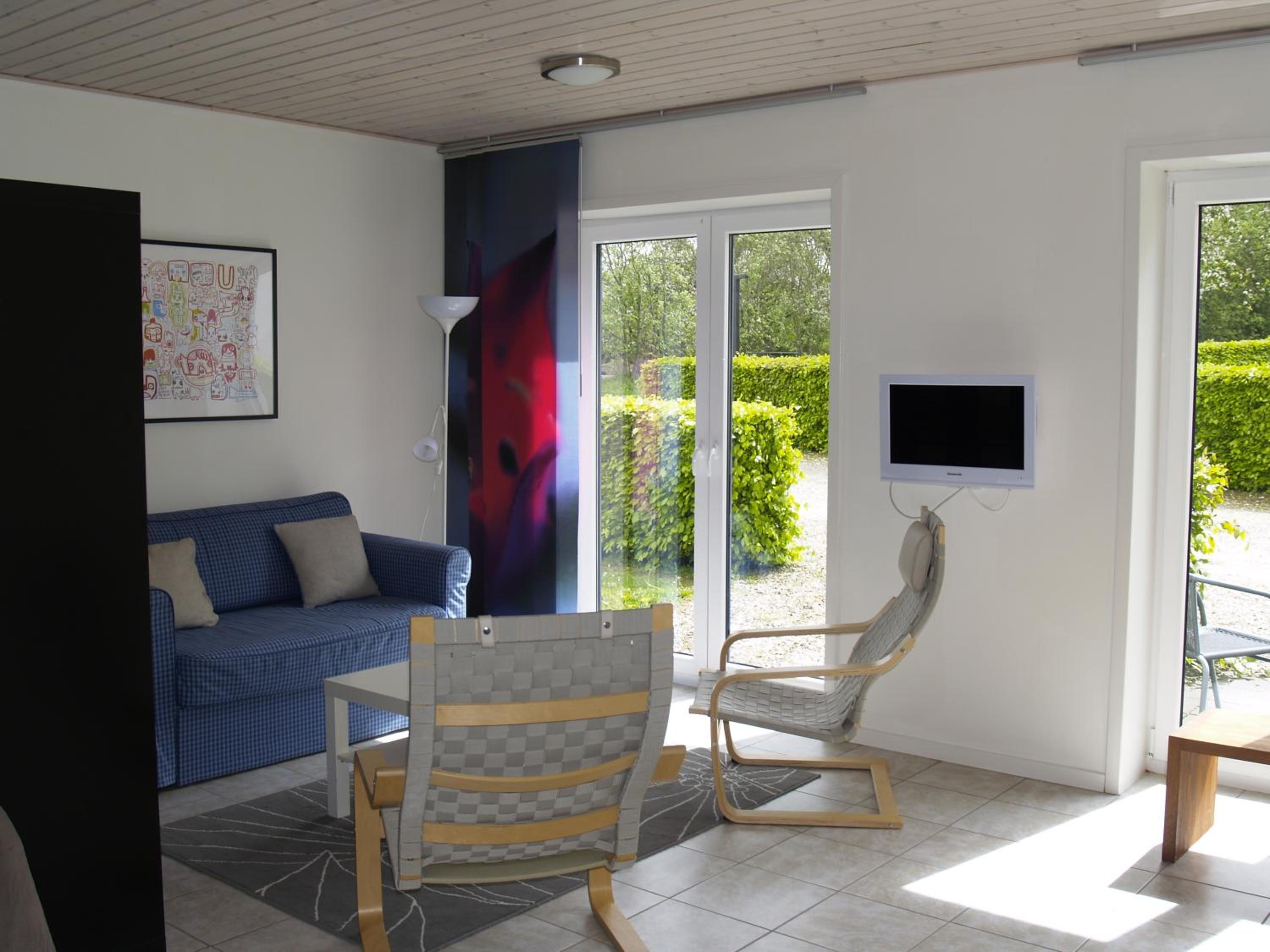 Family Studio (2 Adults + 1 Child) - Photo 8